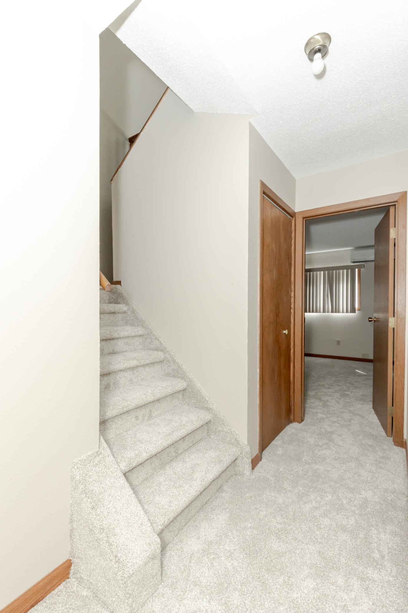 1985 twin home for sale at 1626 34 1/2 Avenue S in Fargo, ND — 4 bed, 2 bath (photo 21 of 41)