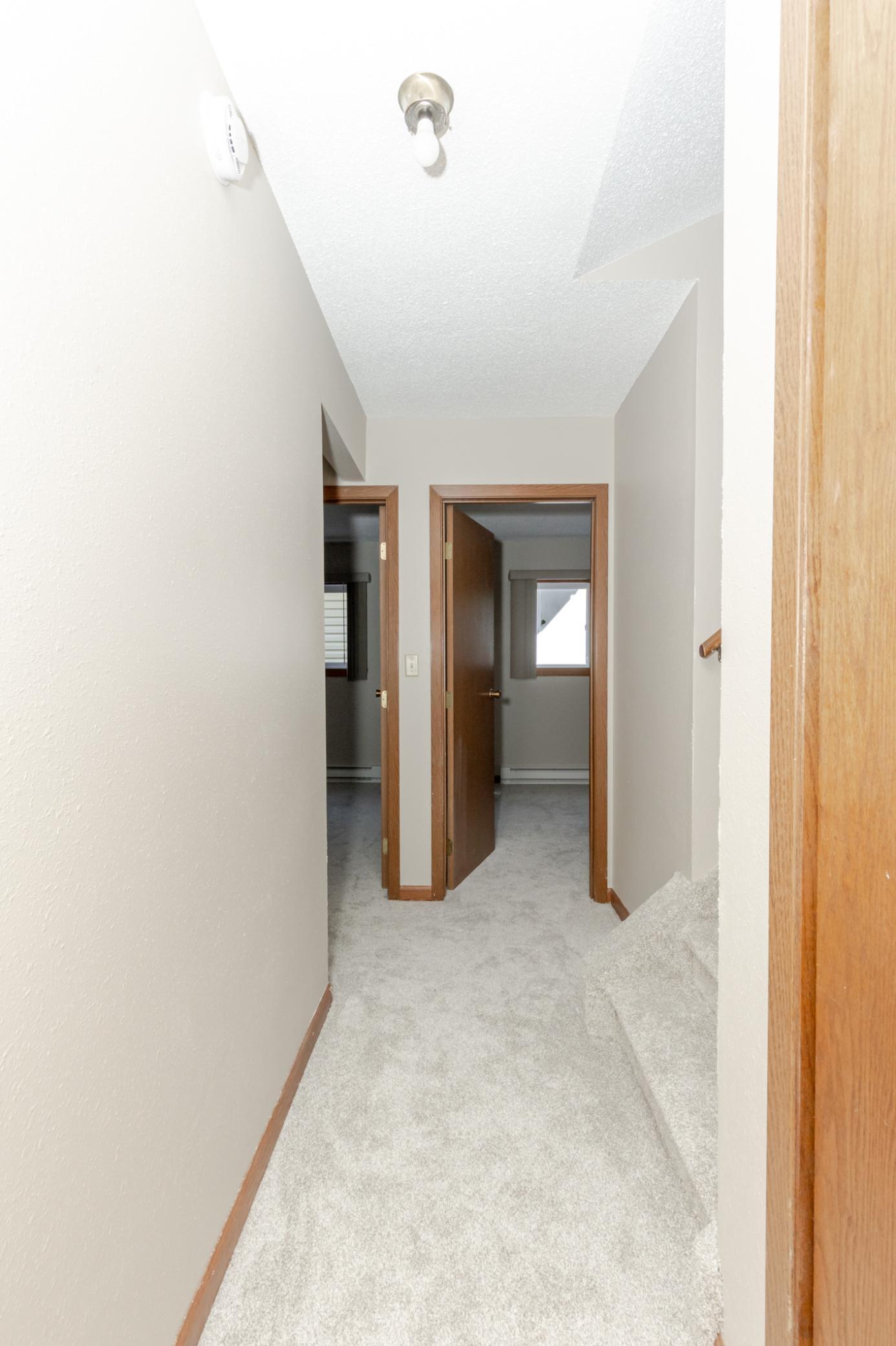 1985 twin home for sale at 1626 34 1/2 Avenue S in Fargo, ND — 4 bed, 2 bath (photo 22 of 41)