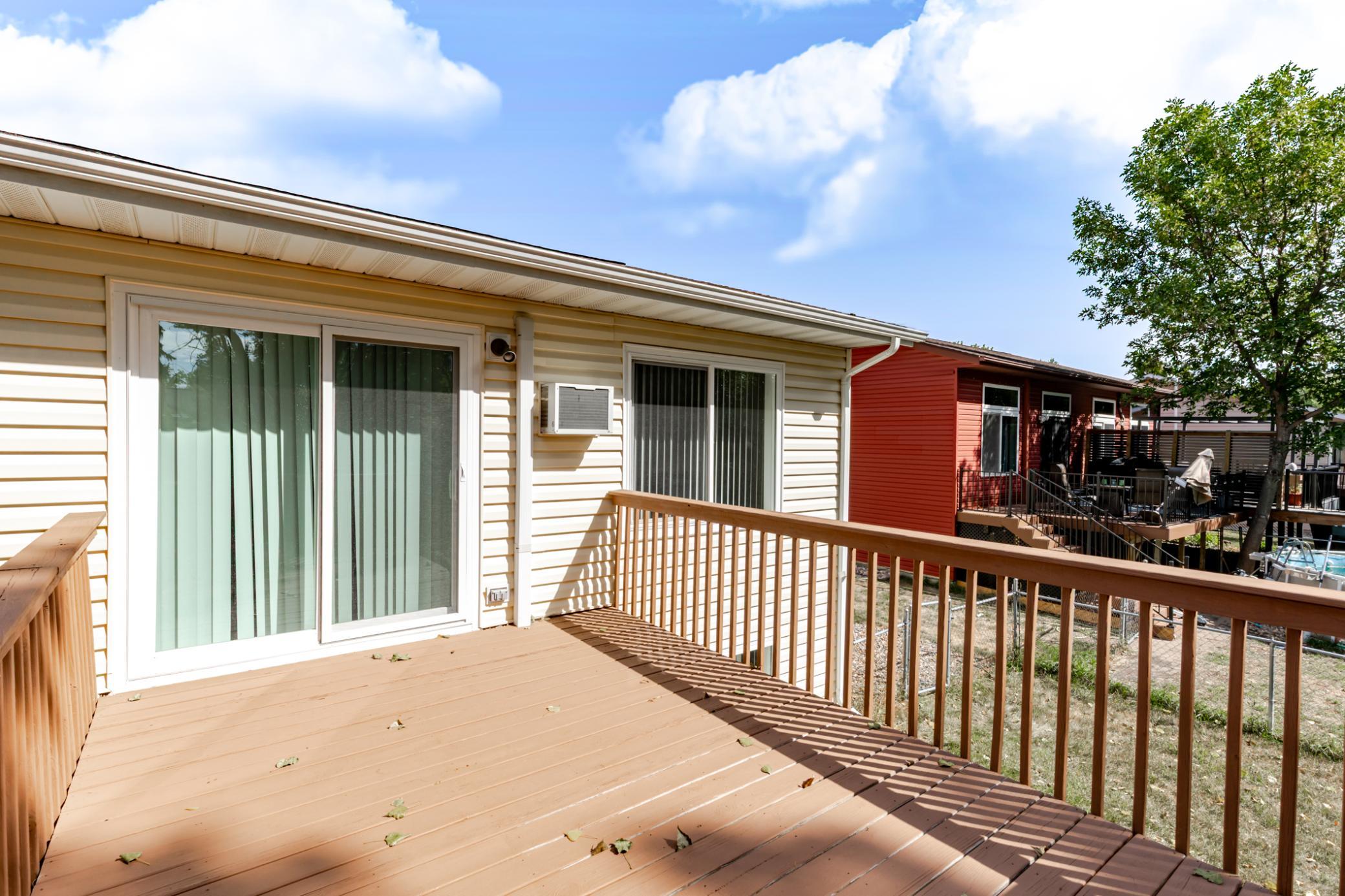 1985 twin home for sale at 1626 34 1/2 Avenue S in Fargo, ND — 4 bed, 2 bath (photo 36 of 41)