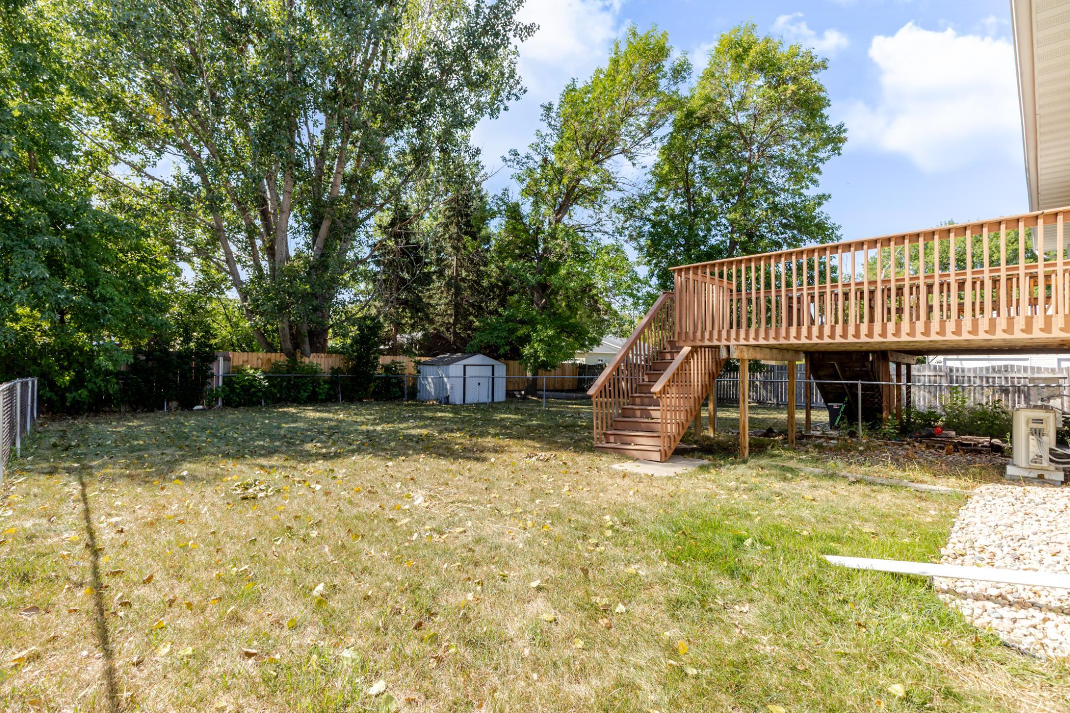 1985 twin home for sale at 1626 34 1/2 Avenue S in Fargo, ND — 4 bed, 2 bath (photo 39 of 41)