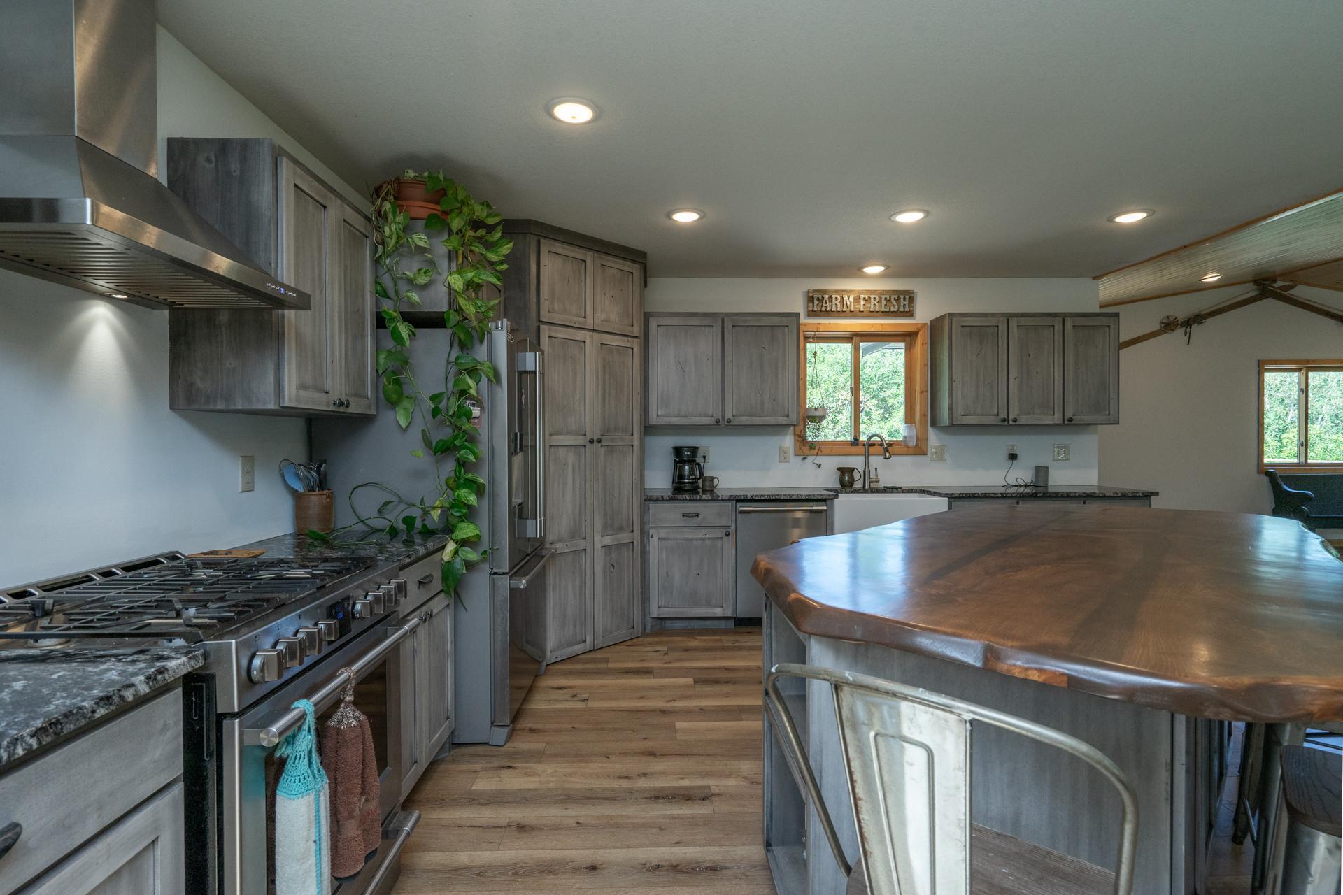 2019 single family home for sale at 4175 County 71 NW in Hackensack, MN — 1 bed, 2 bath (photo 8 of 40)
