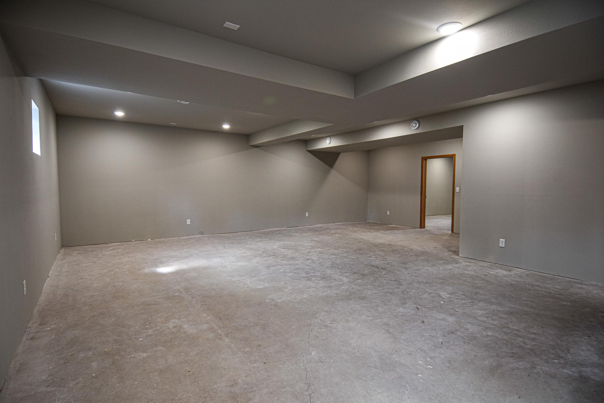 1980 single family home for sale at 101 Kittson St in Viking, MN — 4 bed, 4 bath (photo 38 of 55)