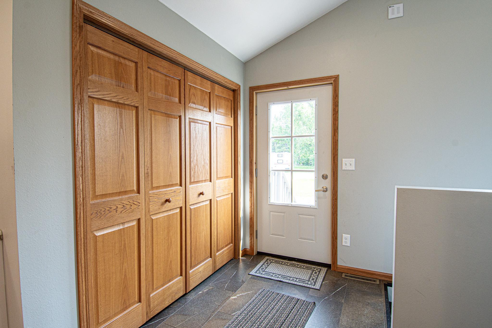 1980 single family home for sale at 101 Kittson St in Viking, MN — 4 bed, 4 bath (photo 5 of 55)