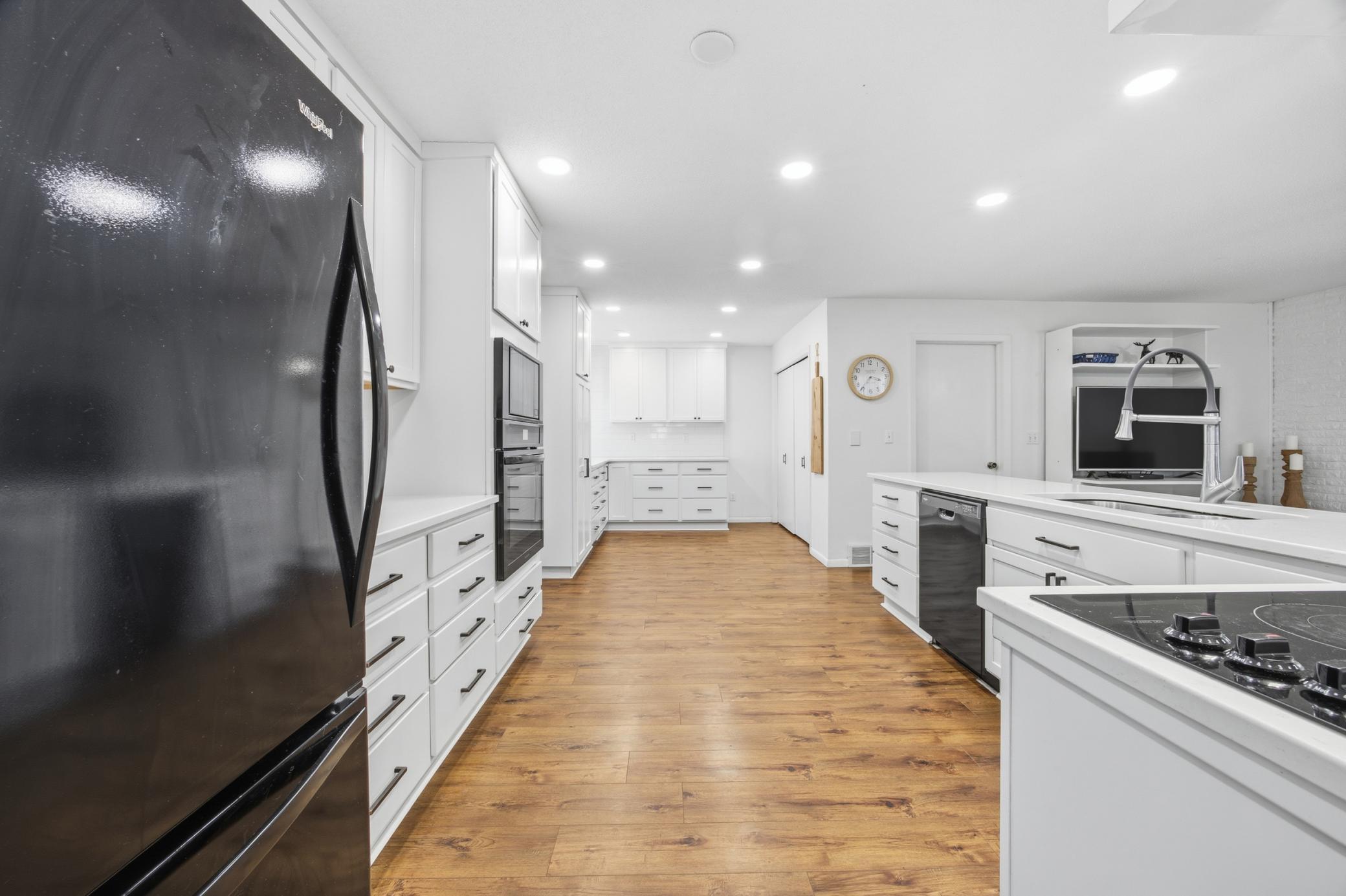 1973 single family home for sale at 1301 ELM Street N in Fargo, ND — 4 bed, 3 bath (photo 11 of 53)