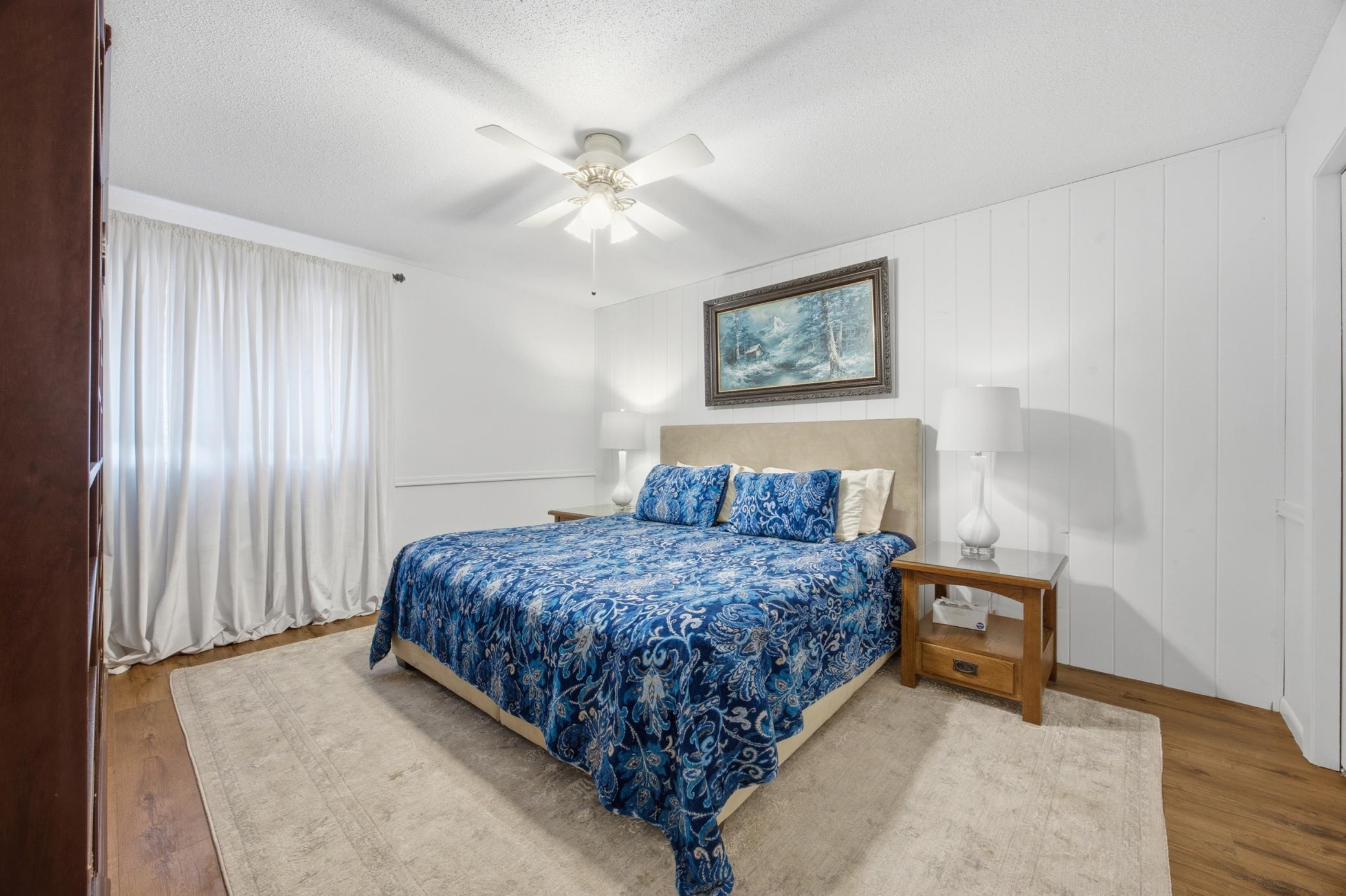 1973 single family home for sale at 1301 ELM Street N in Fargo, ND — 4 bed, 3 bath (photo 28 of 53)