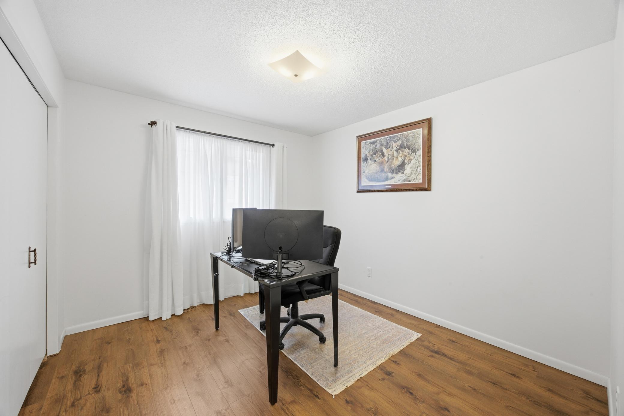 1973 single family home for sale at 1301 ELM Street N in Fargo, ND — 4 bed, 3 bath (photo 31 of 53)
