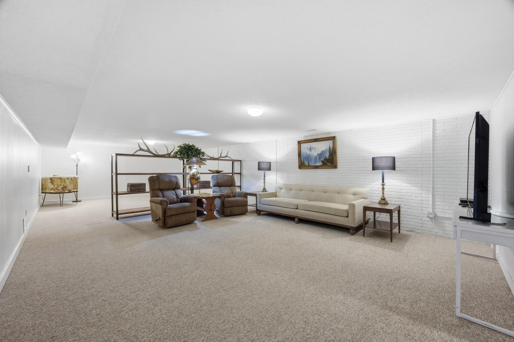 1973 single family home for sale at 1301 ELM Street N in Fargo, ND — 4 bed, 3 bath (photo 33 of 53)