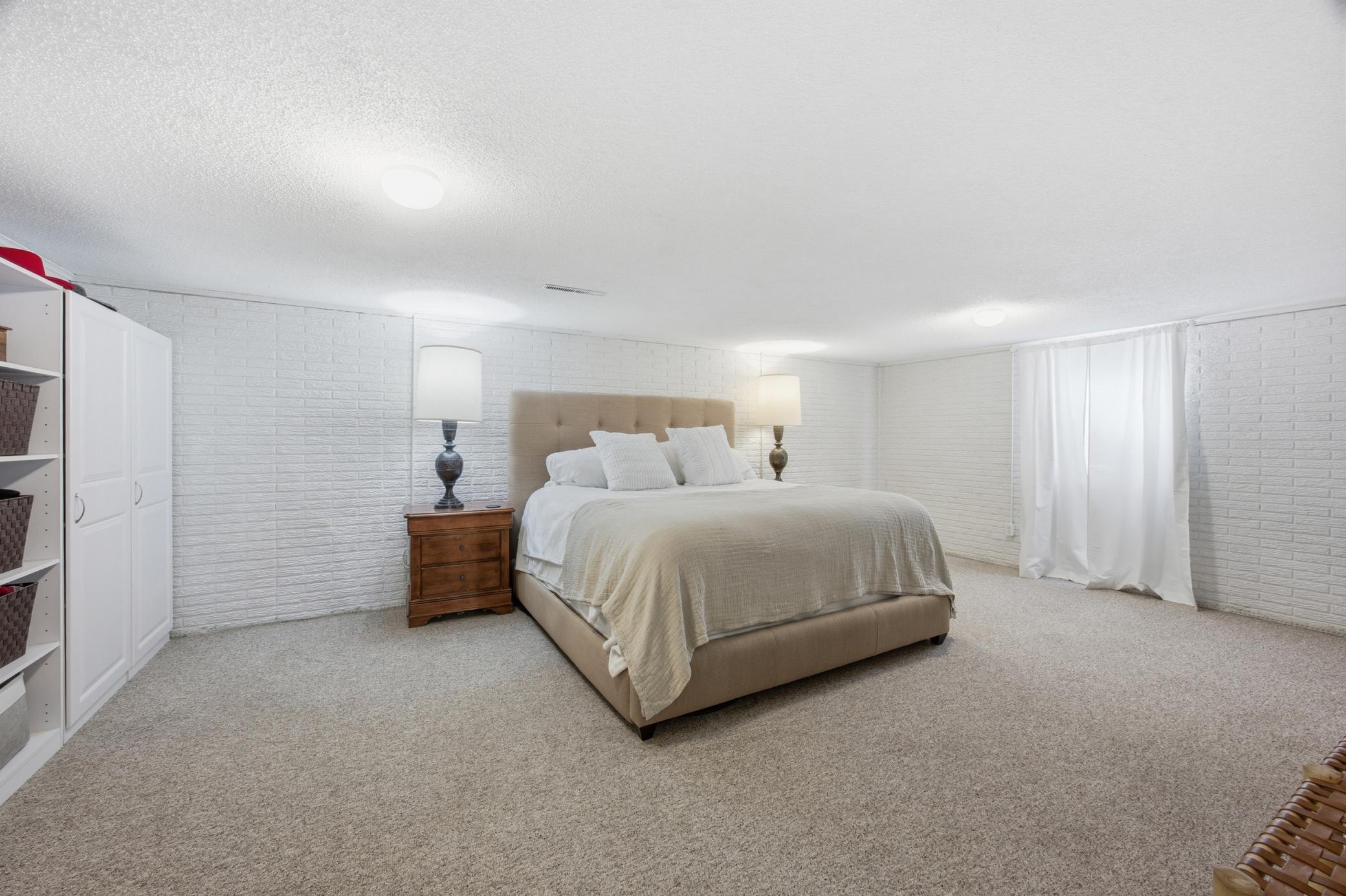 1973 single family home for sale at 1301 ELM Street N in Fargo, ND — 4 bed, 3 bath (photo 42 of 53)