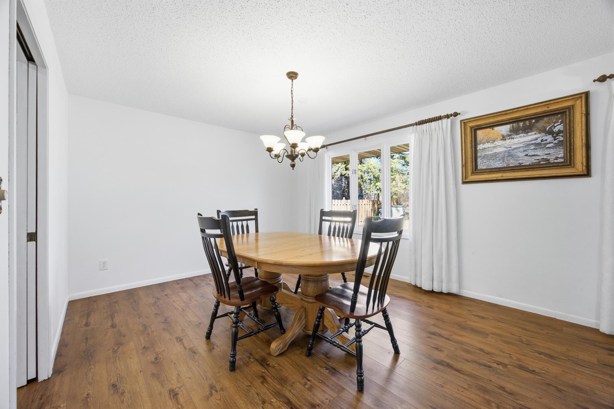 1973 single family home for sale at 1301 ELM Street N in Fargo, ND — 4 bed, 3 bath (photo 9 of 53)