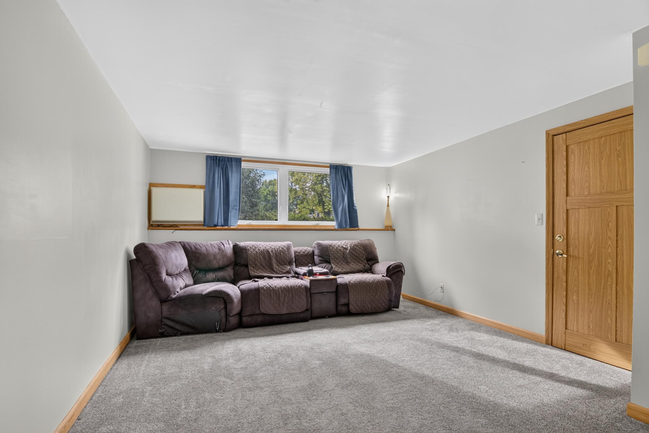 1967 single family home for sale at 224 5th Avenue NE, Unit 8 in Valley City, ND — 2 bed, 1 bath (photo 3 of 15)