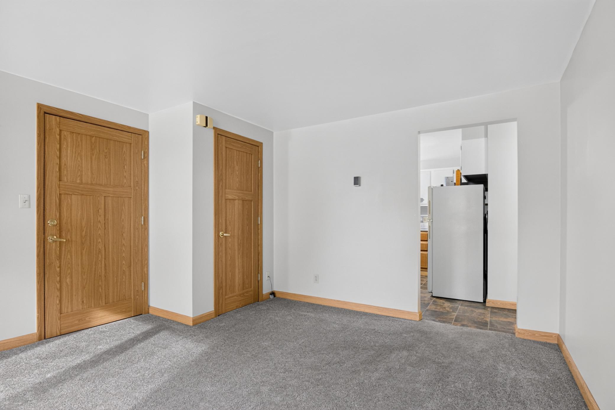 1967 single family home for sale at 224 5th Avenue NE, Unit 8 in Valley City, ND — 2 bed, 1 bath (photo 4 of 15)