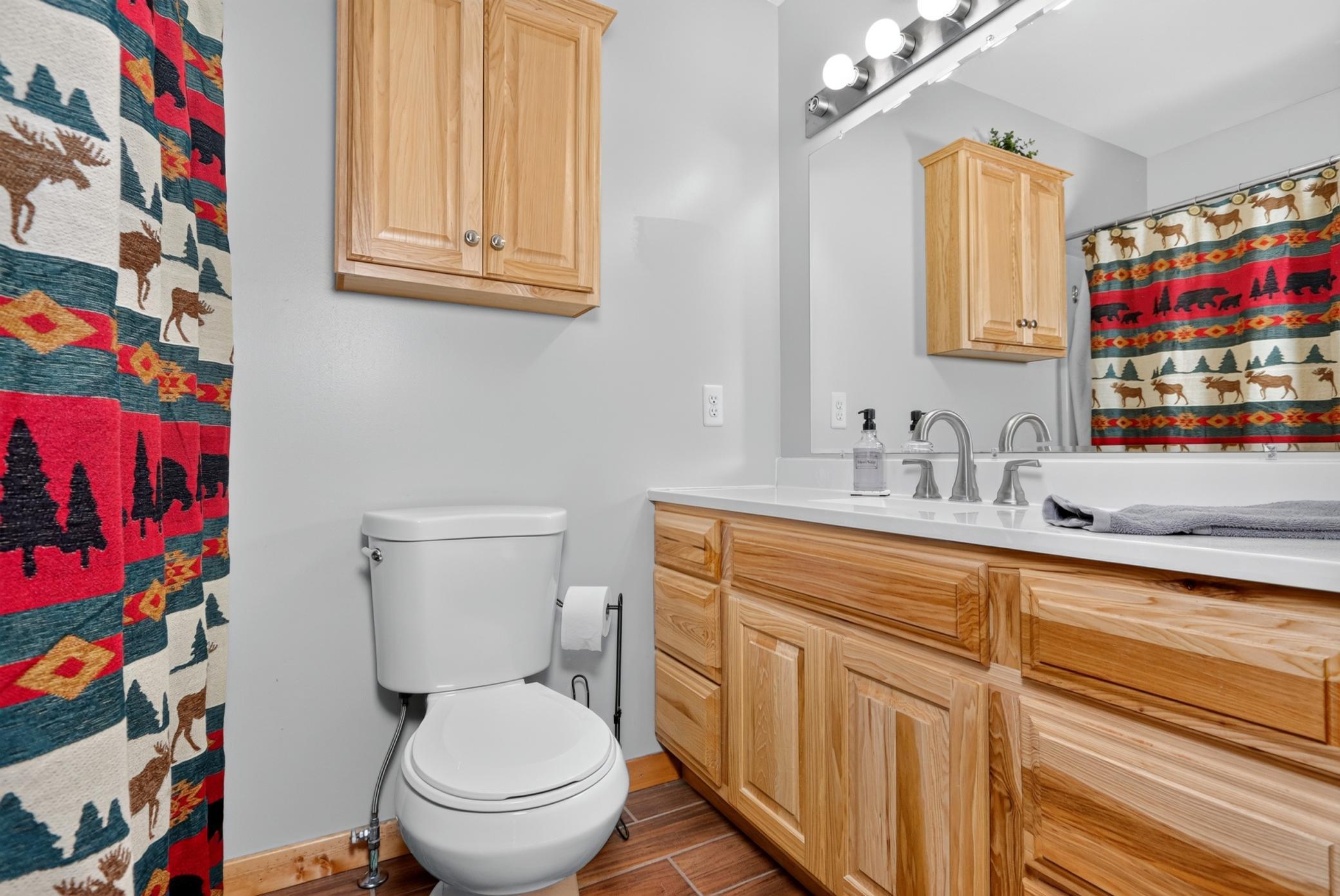 1976 townhouse for sale at 402 Quadna Mountain Road in Hill City, MN — 2 bed, 3 bath (photo 12 of 32)