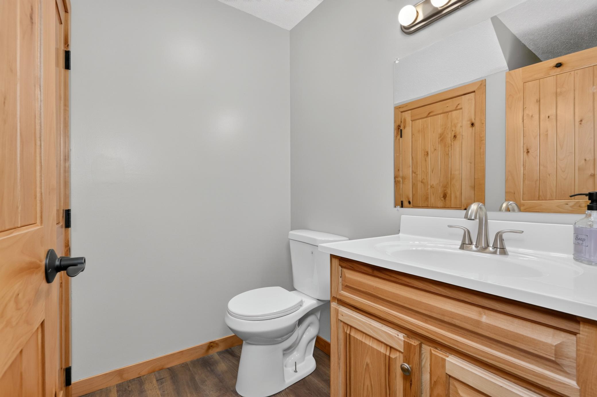 1976 townhouse for sale at 402 Quadna Mountain Road in Hill City, MN — 2 bed, 3 bath (photo 21 of 32)