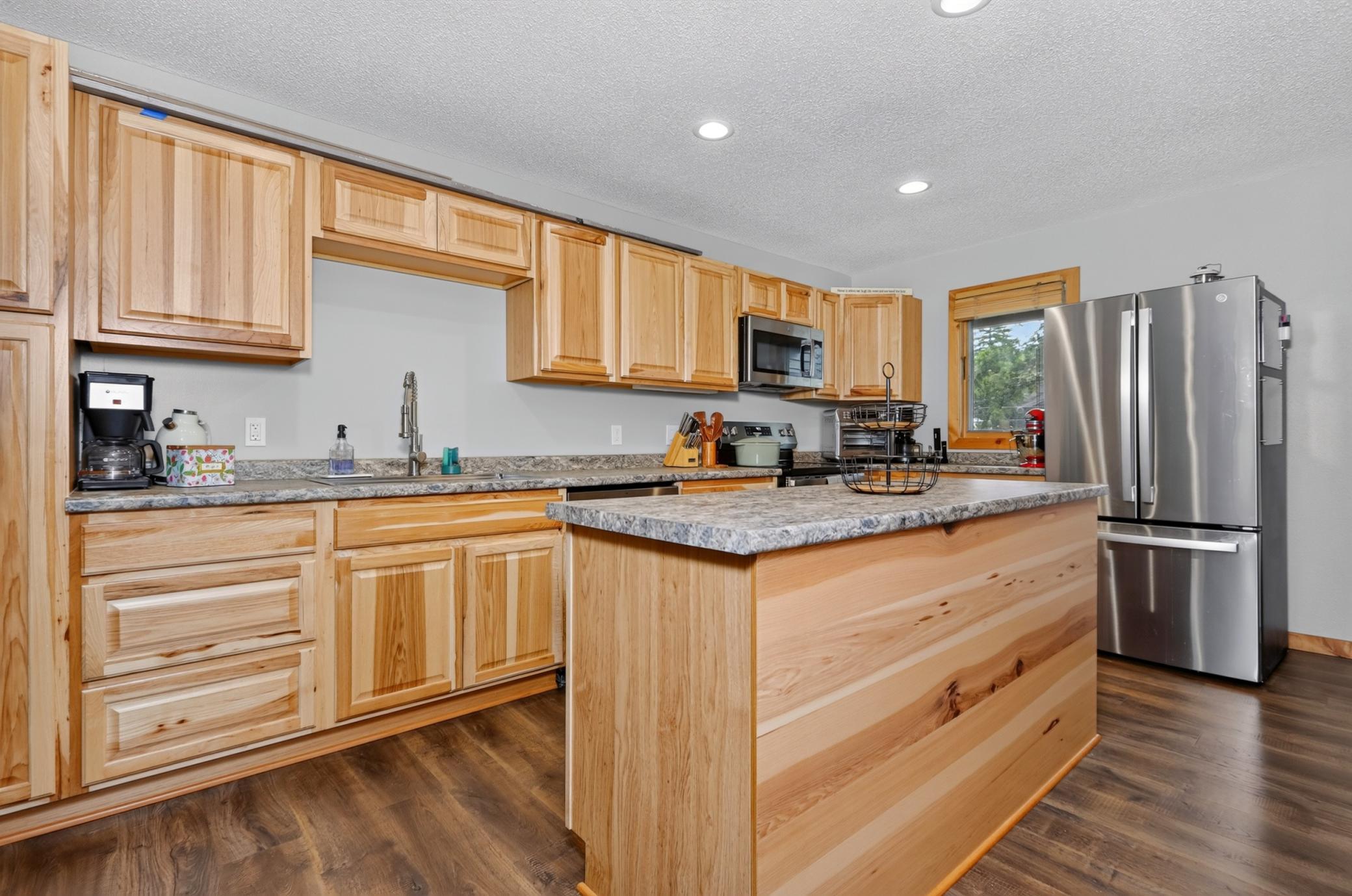 1976 townhouse for sale at 402 Quadna Mountain Road in Hill City, MN — 2 bed, 3 bath (photo 22 of 32)