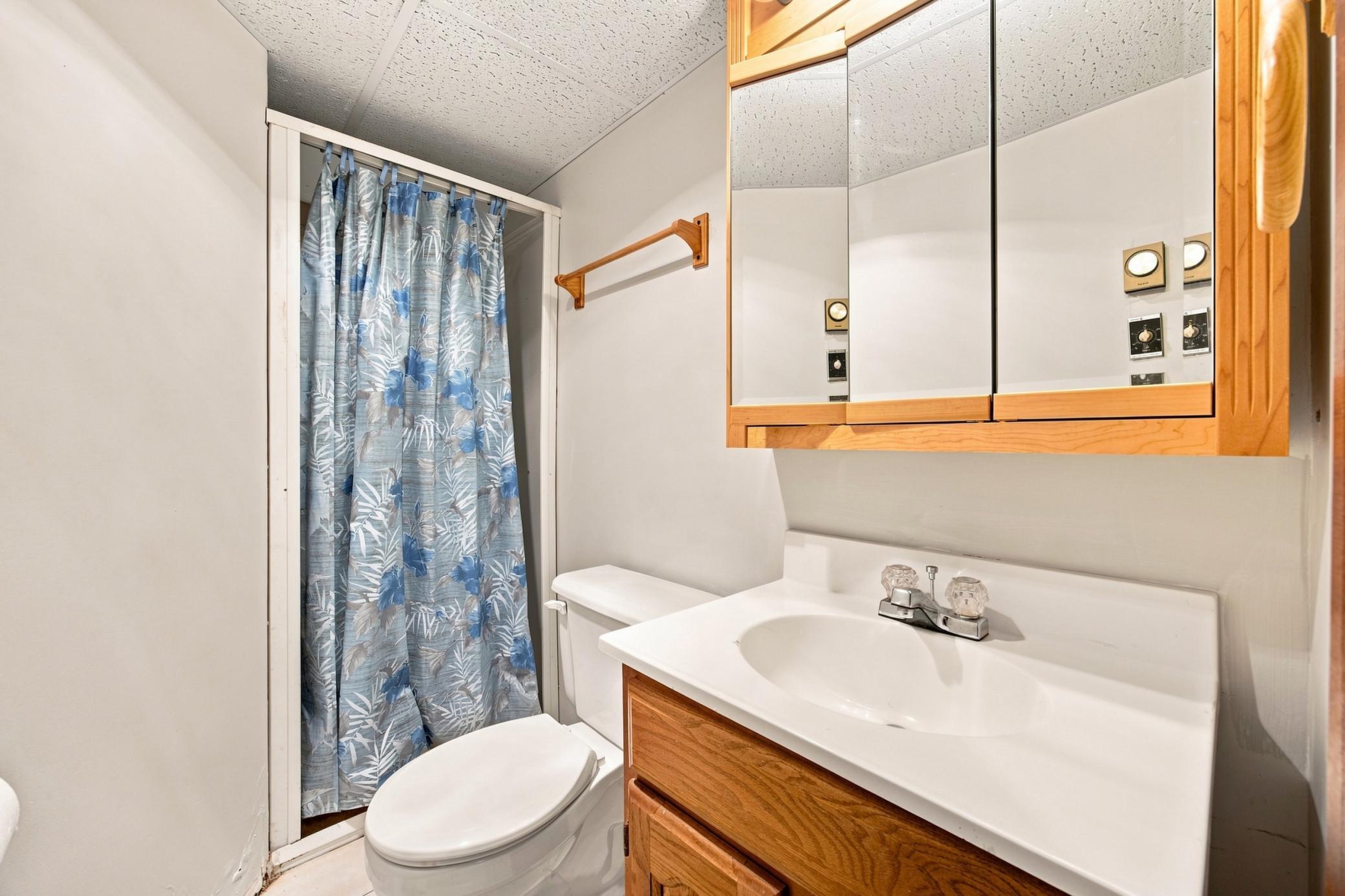 1959 single family home for sale at 1713 17th Street S in Fargo, ND — 4 bed, 2 bath (photo 23 of 28)