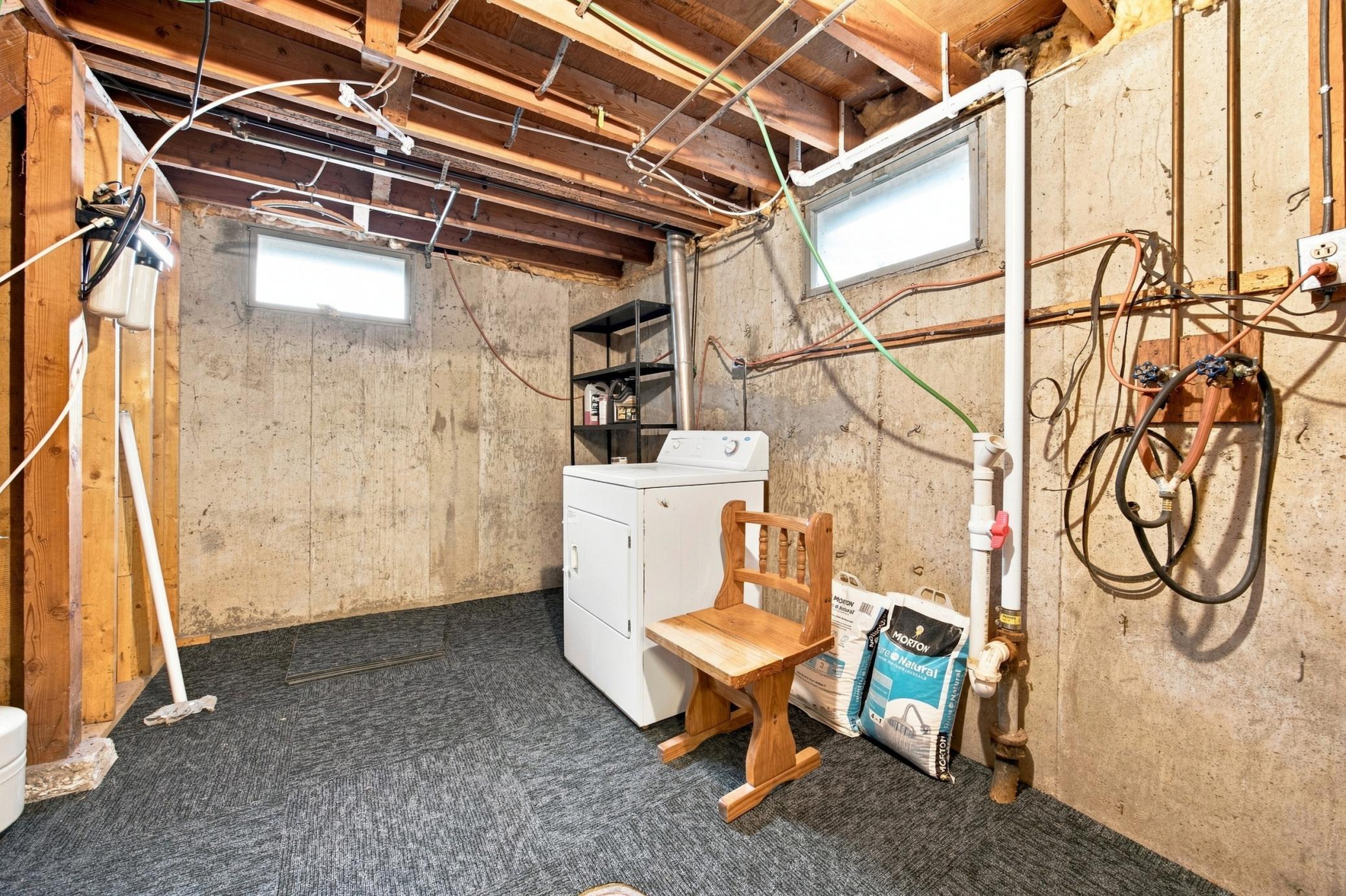 1959 single family home for sale at 1713 17th Street S in Fargo, ND — 4 bed, 2 bath (photo 24 of 28)