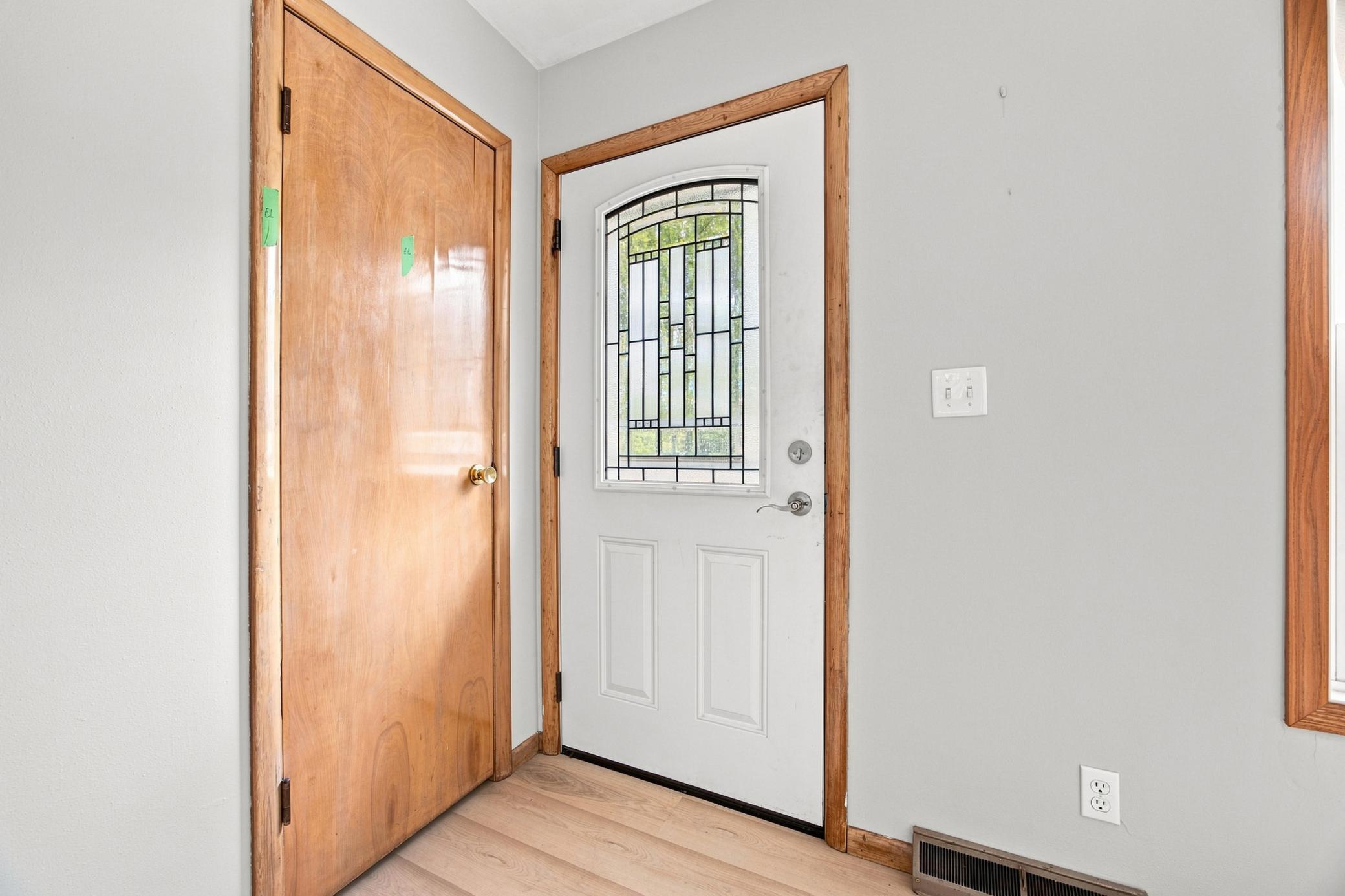 1959 single family home for sale at 1713 17th Street S in Fargo, ND — 4 bed, 2 bath (photo 4 of 28)