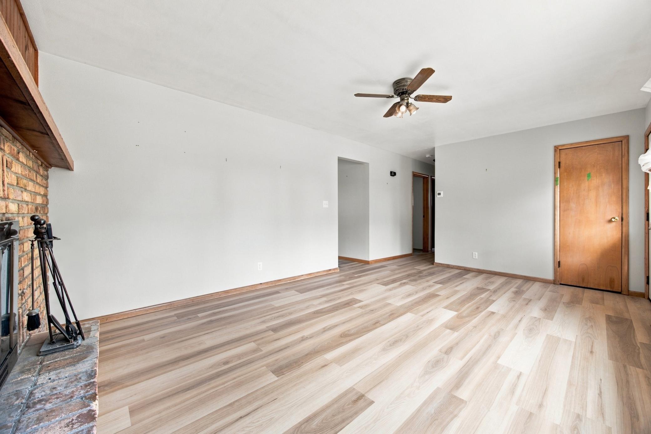 1959 single family home for sale at 1713 17th Street S in Fargo, ND — 4 bed, 2 bath (photo 6 of 28)