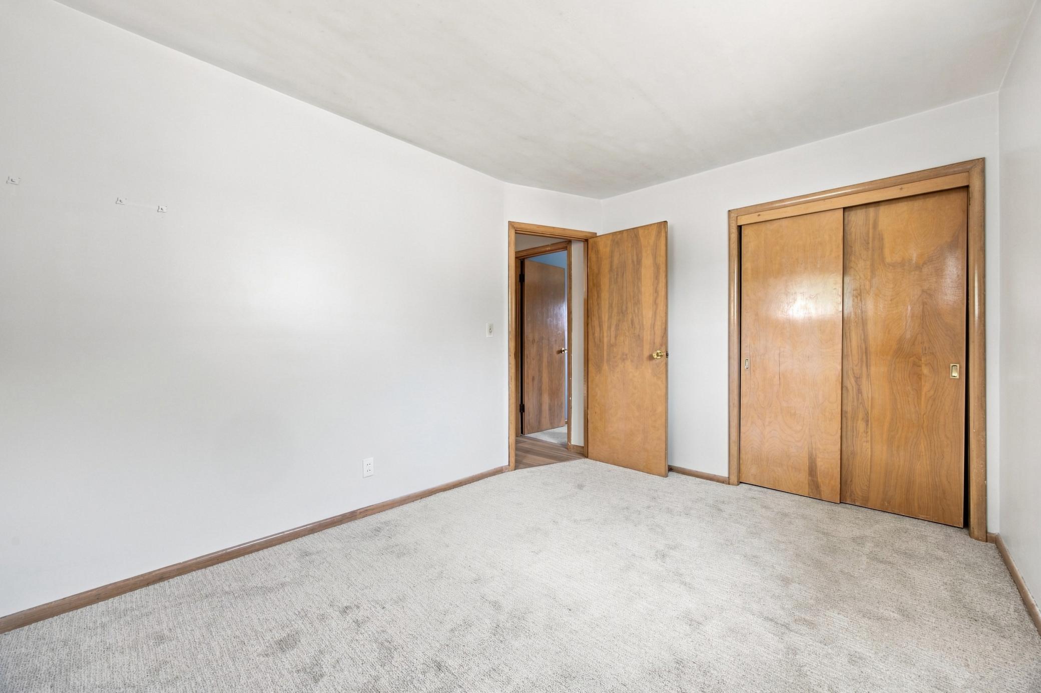 1959 single family home for sale at 1713 17th Street S in Fargo, ND — 4 bed, 2 bath (photo 9 of 28)