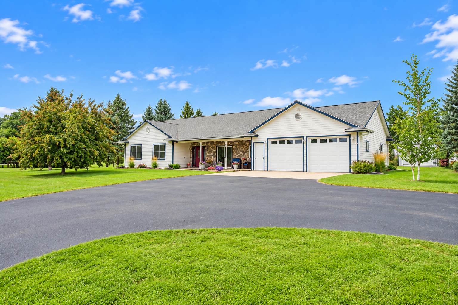 2005 single family home for sale at 118 Shores Road in Ottertail, MN — 3 bed, 2 bath (photo 2 of 47)