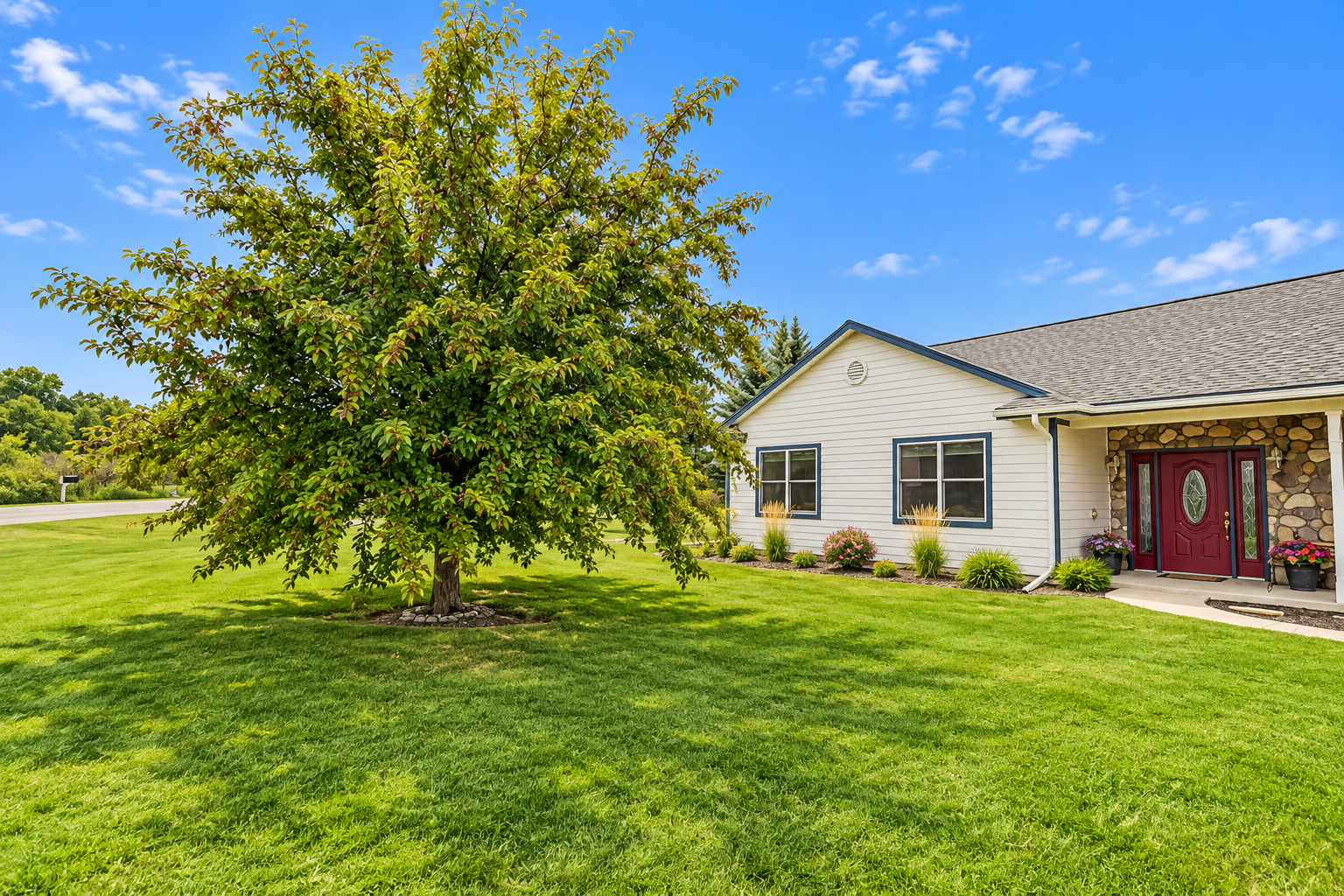 2005 single family home for sale at 118 Shores Road in Ottertail, MN — 3 bed, 2 bath (photo 3 of 47)