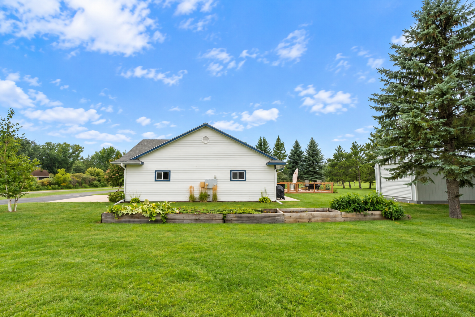 2005 single family home for sale at 118 Shores Road in Ottertail, MN — 3 bed, 2 bath (photo 40 of 47)