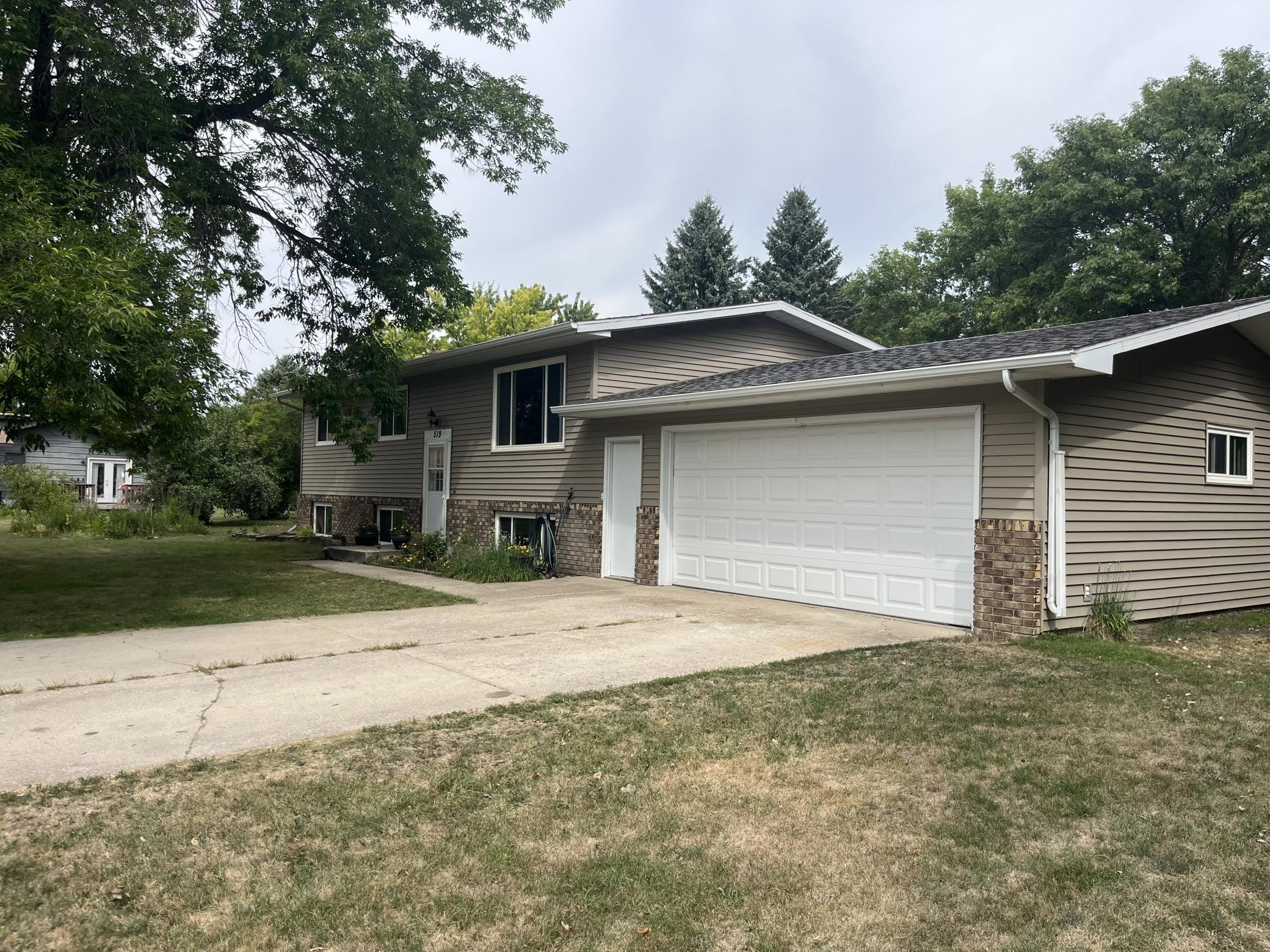 1976 single family home for sale at 519 1st Avenue SE in Rothsay, MN — 3 bed, 2 bath