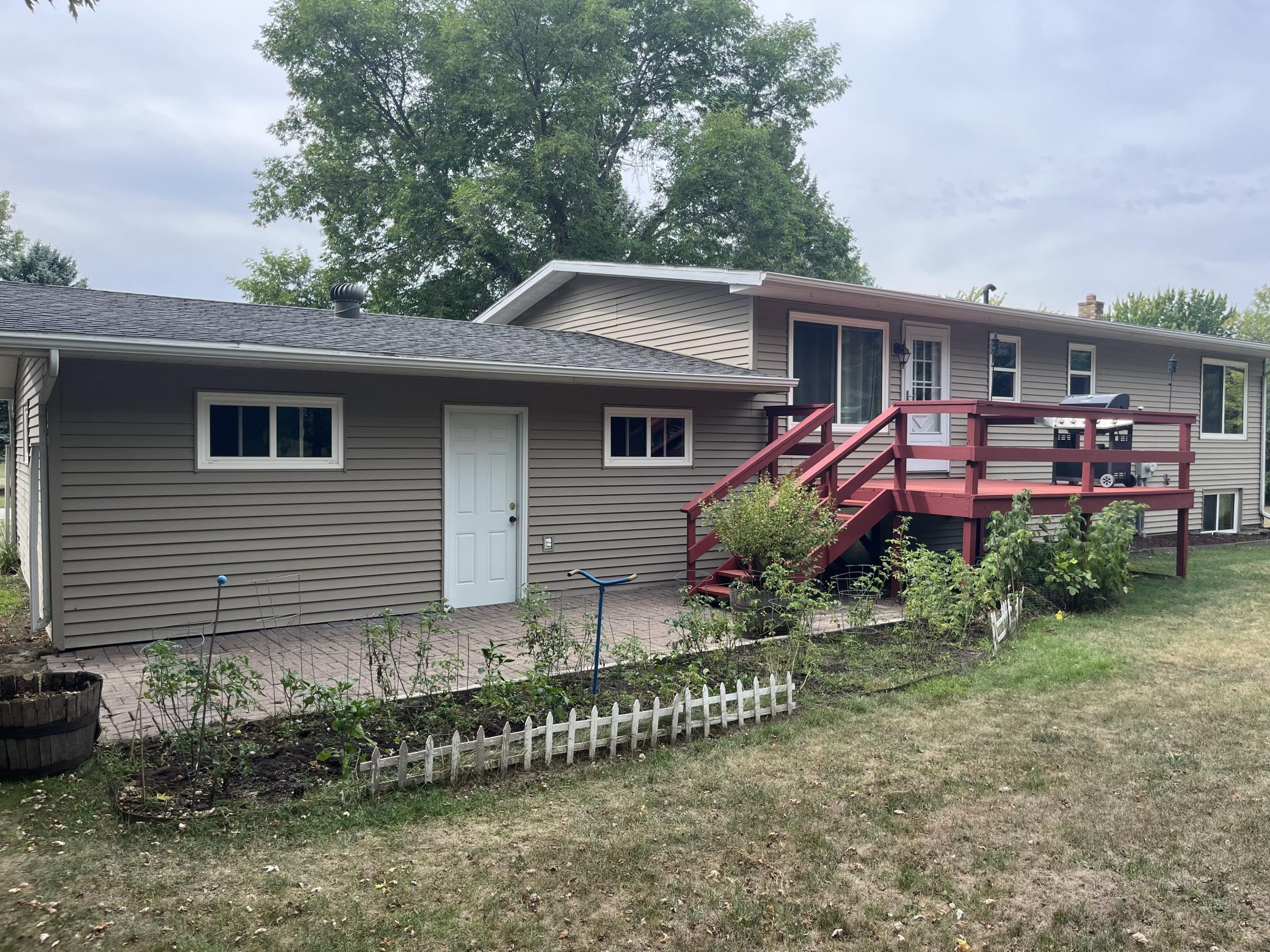 1976 single family home for sale at 519 1st Avenue SE in Rothsay, MN — 3 bed, 2 bath (photo 9 of 28)