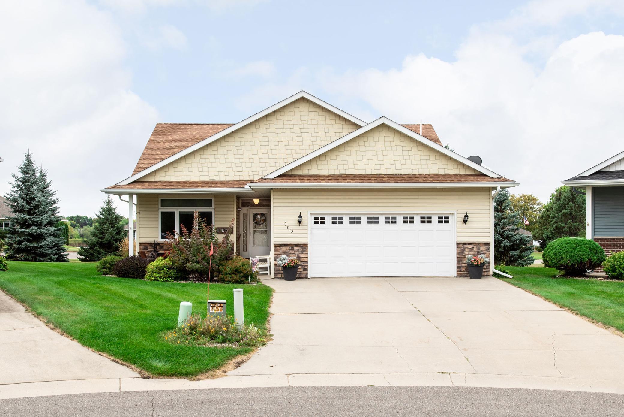2003 single family home for sale at 300 Ashley Court in Alexandria, MN — 2 bed, 2 bath