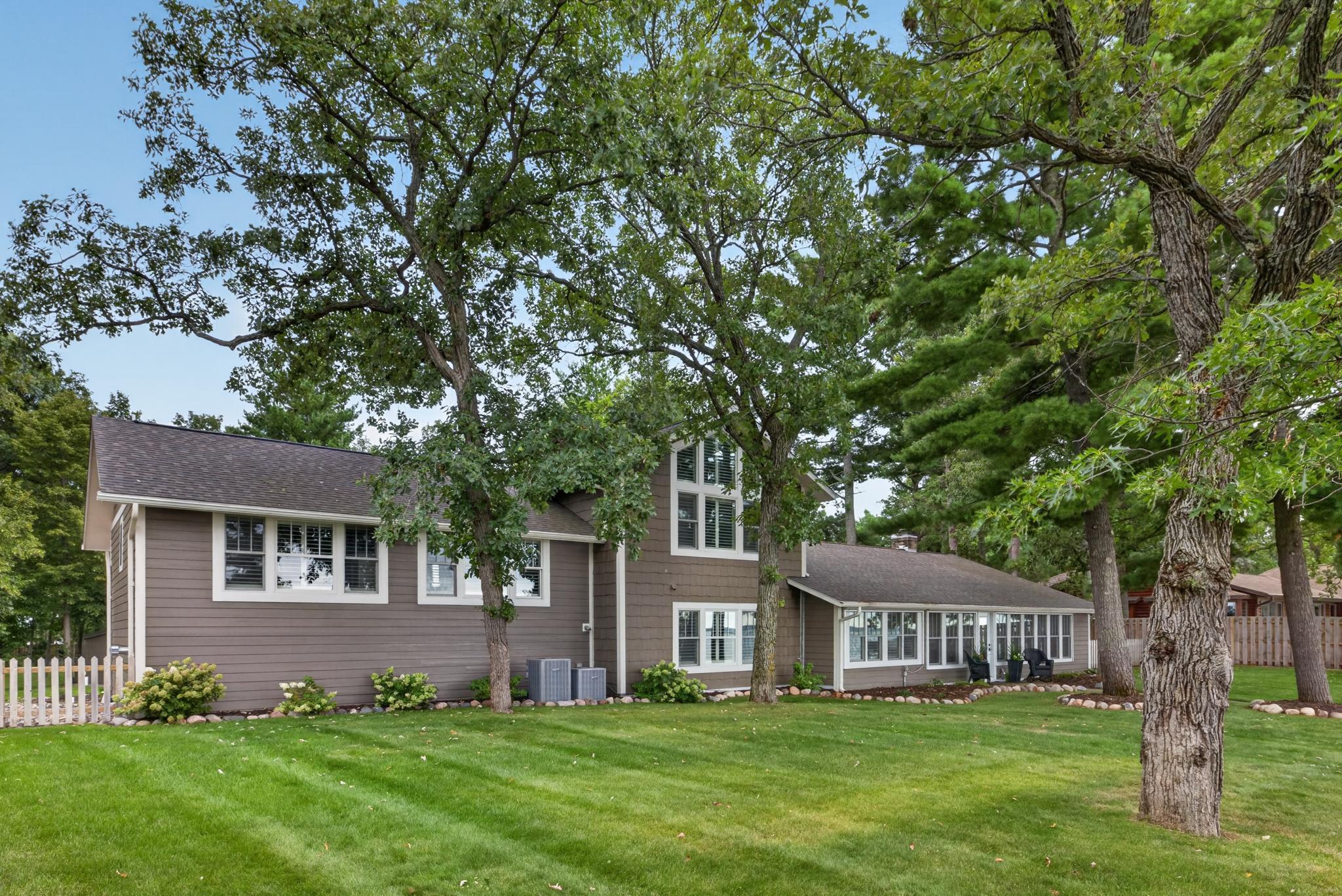 2005 single family home for sale at 29841 County Road 3 in Merrifield, MN — 6 bed, 5 bath (photo 4 of 9)