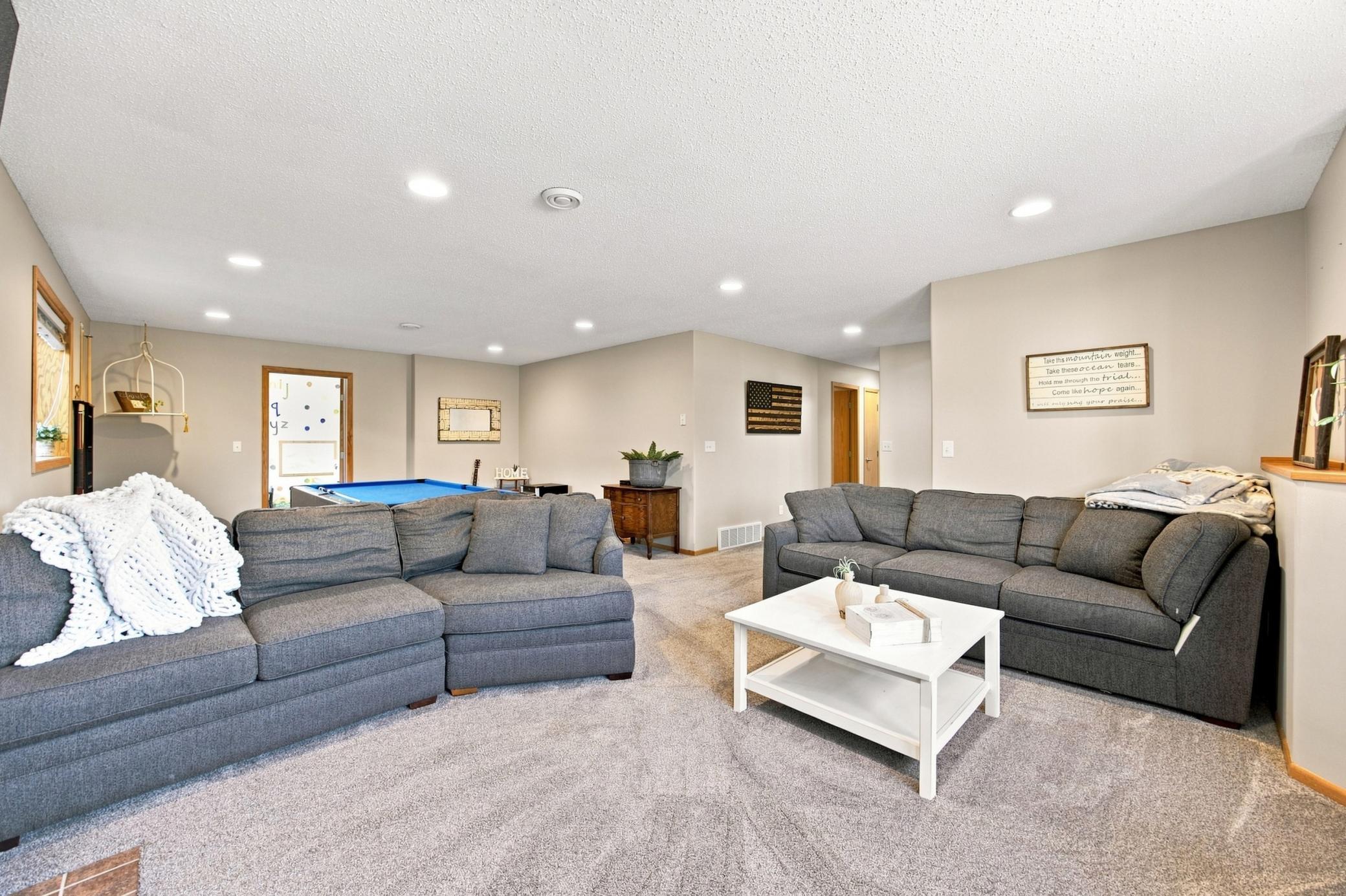 2005 single family home for sale at 616 Lexington Lane in Moorhead, MN — 5 bed, 3 bath (photo 17 of 34)