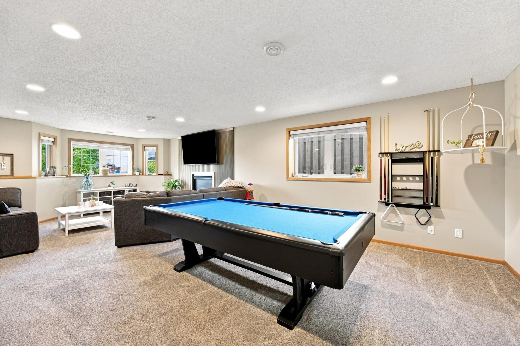 2005 single family home for sale at 616 Lexington Lane in Moorhead, MN — 5 bed, 3 bath (photo 18 of 34)