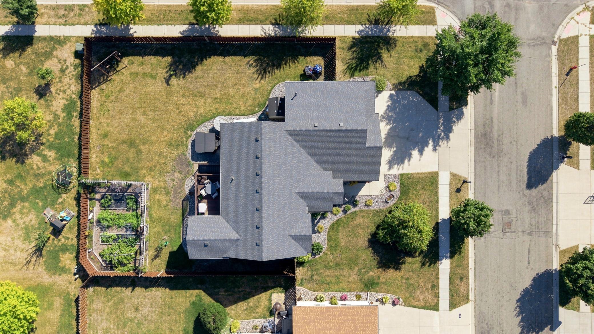 2005 single family home for sale at 616 Lexington Lane in Moorhead, MN — 5 bed, 3 bath (photo 34 of 34)