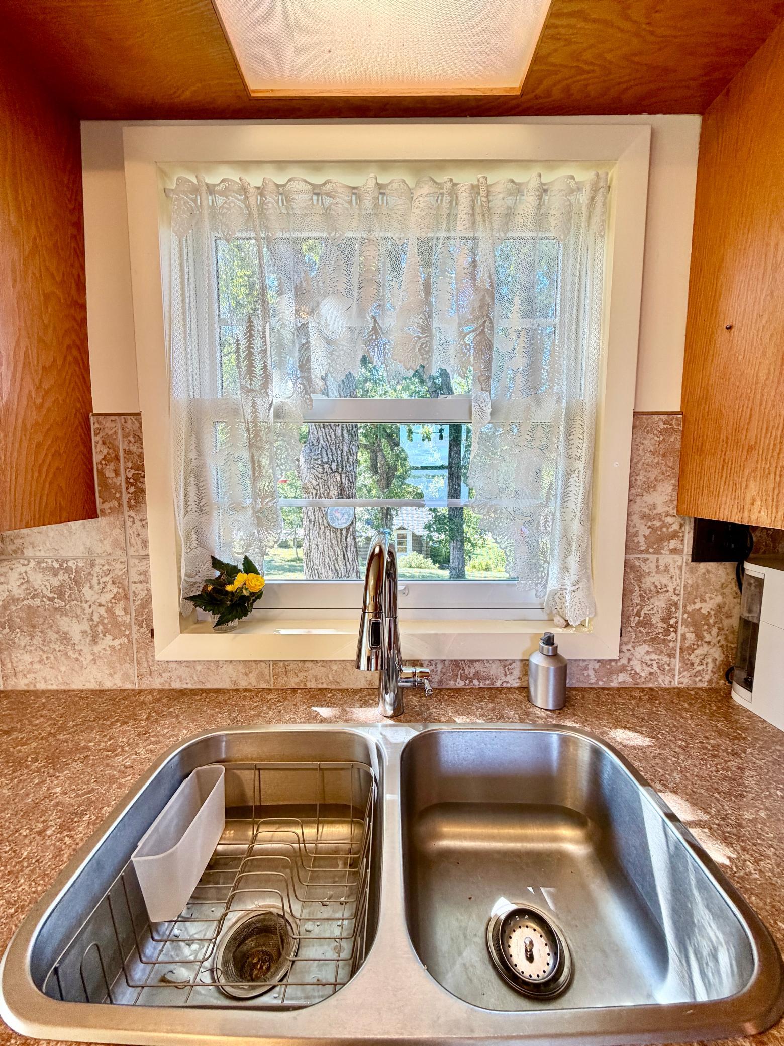 1949 single family home for sale at 2001 S Lake Irving Drive SW in Bemidji, MN — 2 bed, 1 bath (photo 11 of 68)
