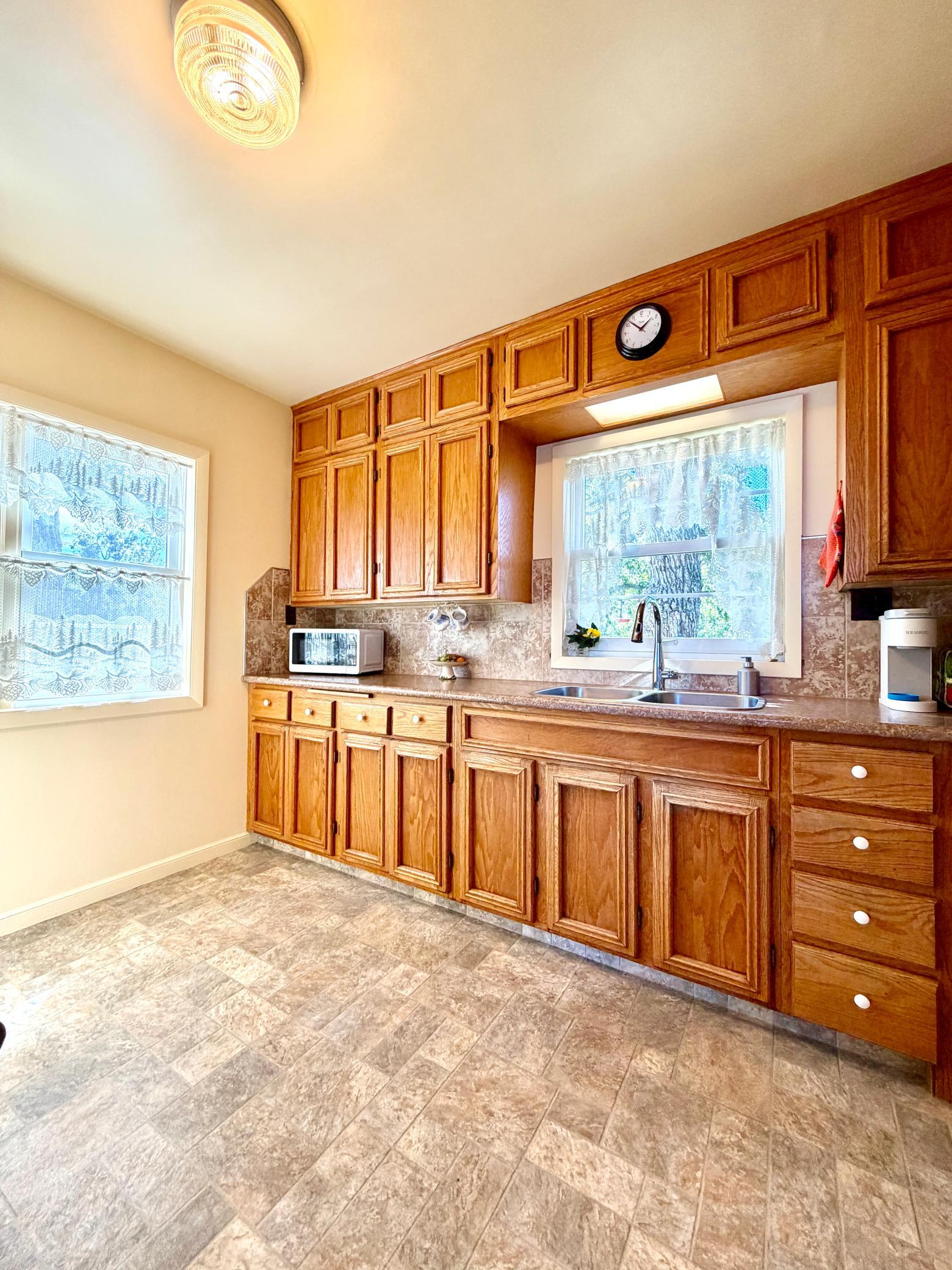 1949 single family home for sale at 2001 S Lake Irving Drive SW in Bemidji, MN — 2 bed, 1 bath (photo 13 of 68)