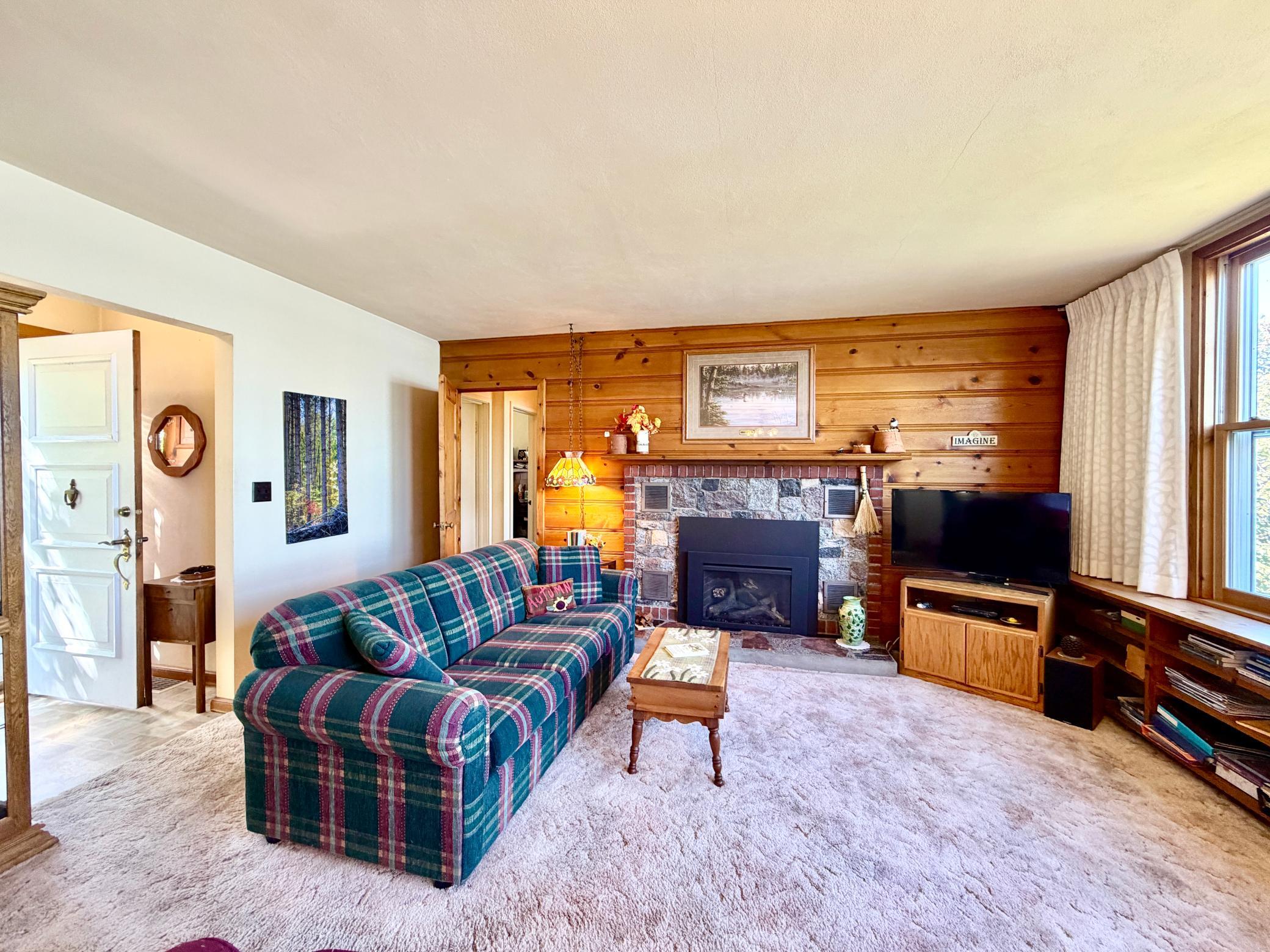 1949 single family home for sale at 2001 S Lake Irving Drive SW in Bemidji, MN — 2 bed, 1 bath (photo 3 of 68)
