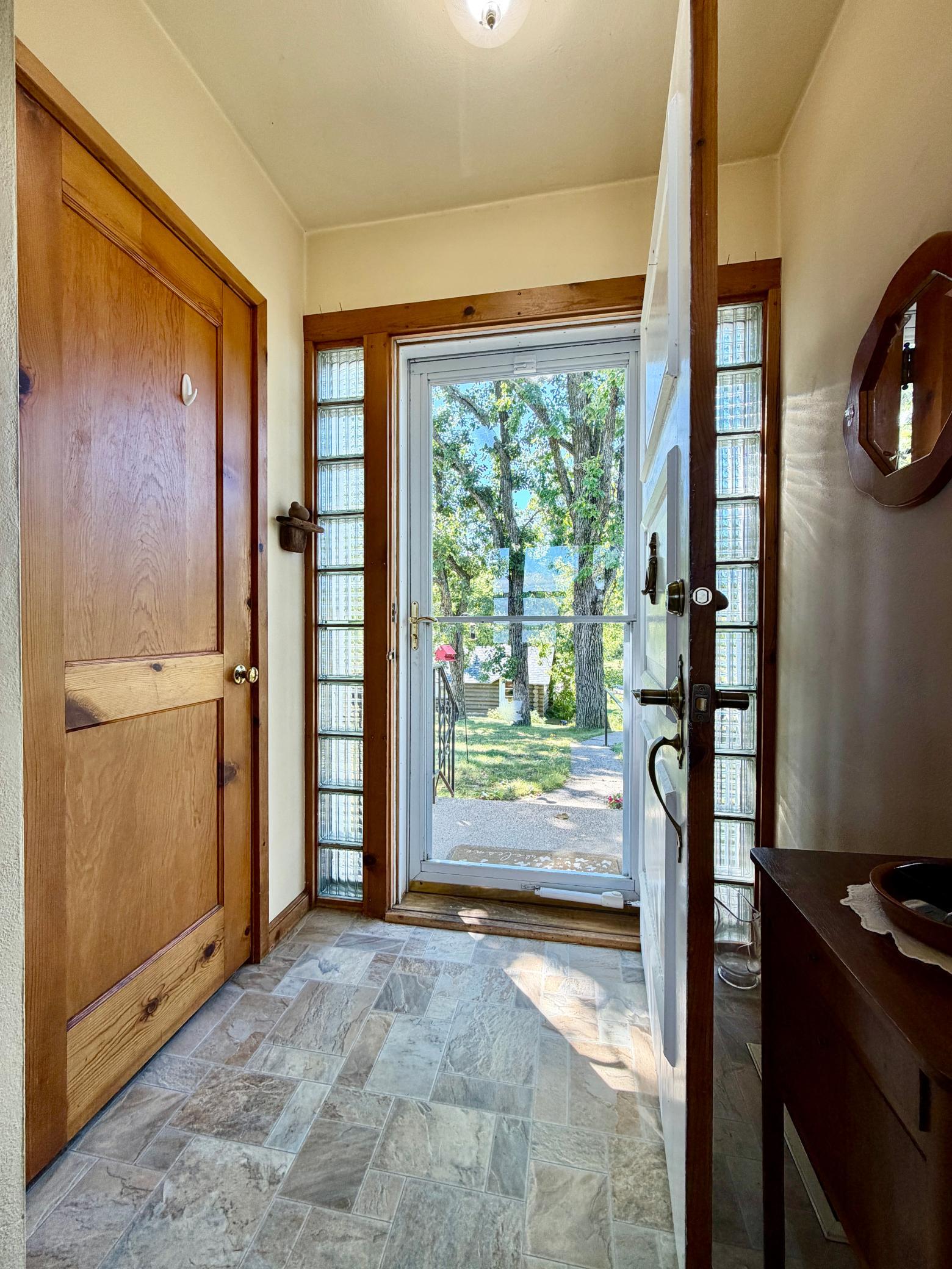 1949 single family home for sale at 2001 S Lake Irving Drive SW in Bemidji, MN — 2 bed, 1 bath (photo 23 of 68)