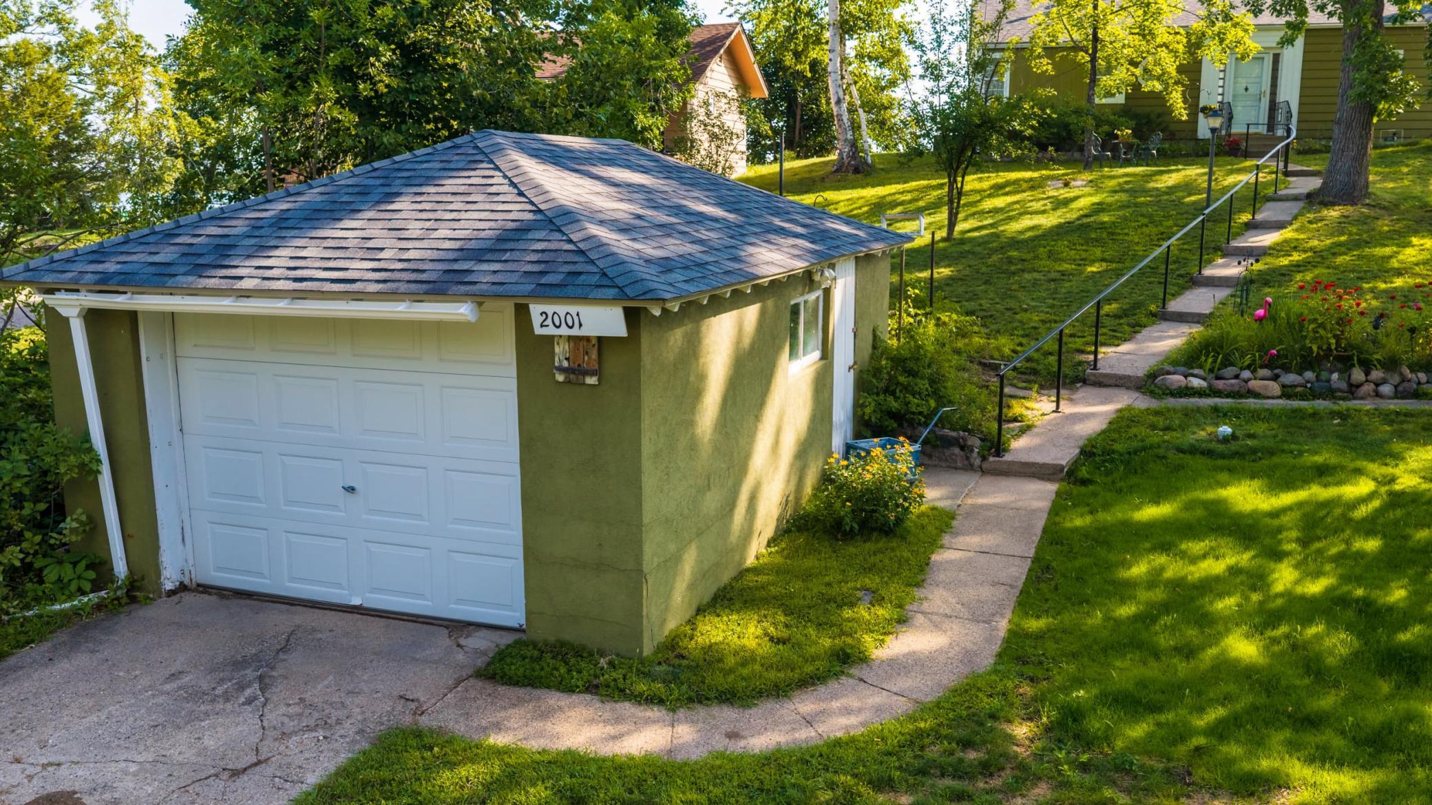 1949 single family home for sale at 2001 S Lake Irving Drive SW in Bemidji, MN — 2 bed, 1 bath (photo 37 of 68)