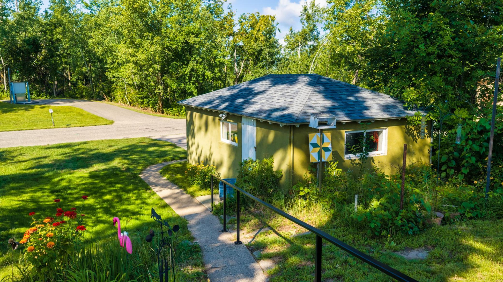 1949 single family home for sale at 2001 S Lake Irving Drive SW in Bemidji, MN — 2 bed, 1 bath (photo 38 of 68)
