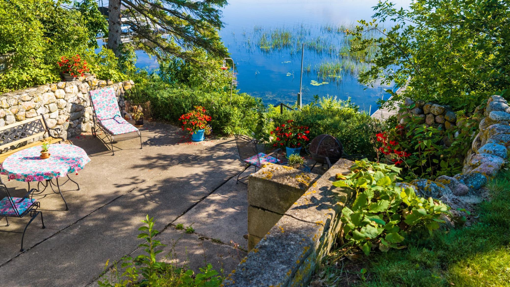 1949 single family home for sale at 2001 S Lake Irving Drive SW in Bemidji, MN — 2 bed, 1 bath (photo 44 of 68)