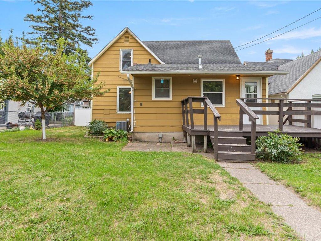 1940 single family home for sale at 1505 Pine Street in Brainerd, MN — 4 bed, 2 bath (photo 2 of 29)