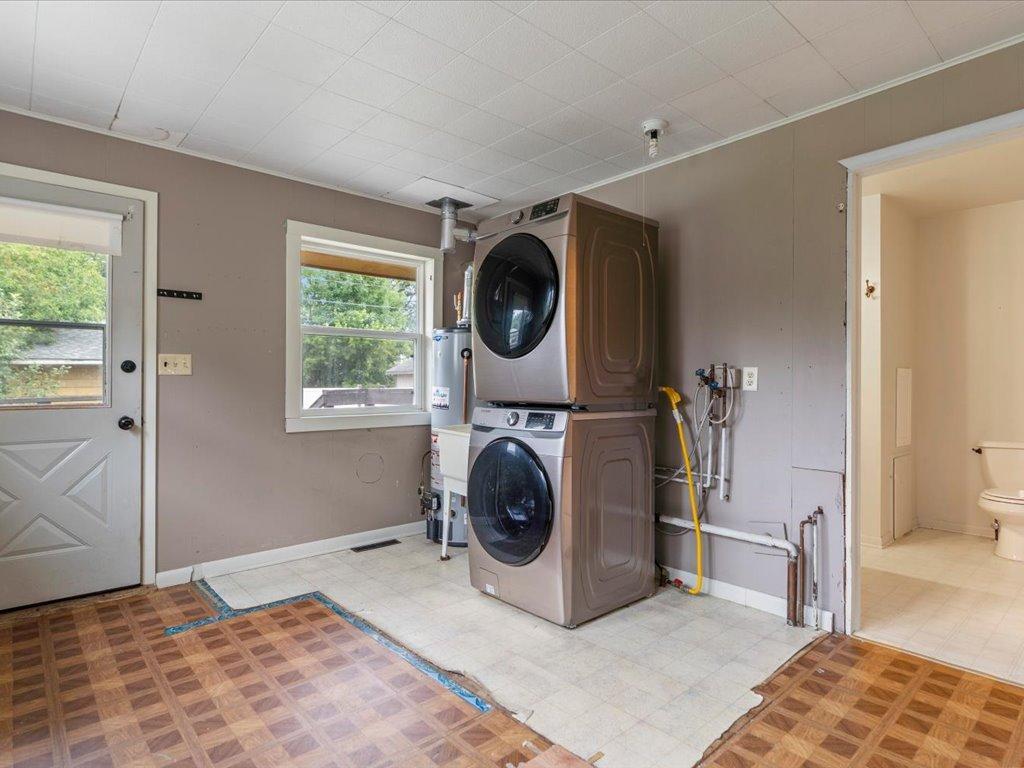 1940 single family home for sale at 1505 Pine Street in Brainerd, MN — 4 bed, 2 bath (photo 12 of 29)