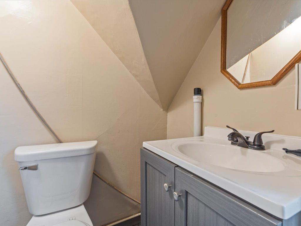 1940 single family home for sale at 1505 Pine Street in Brainerd, MN — 4 bed, 2 bath (photo 18 of 29)