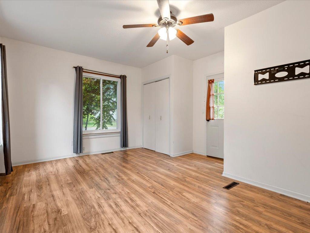 1940 single family home for sale at 1505 Pine Street in Brainerd, MN — 4 bed, 2 bath (photo 5 of 29)