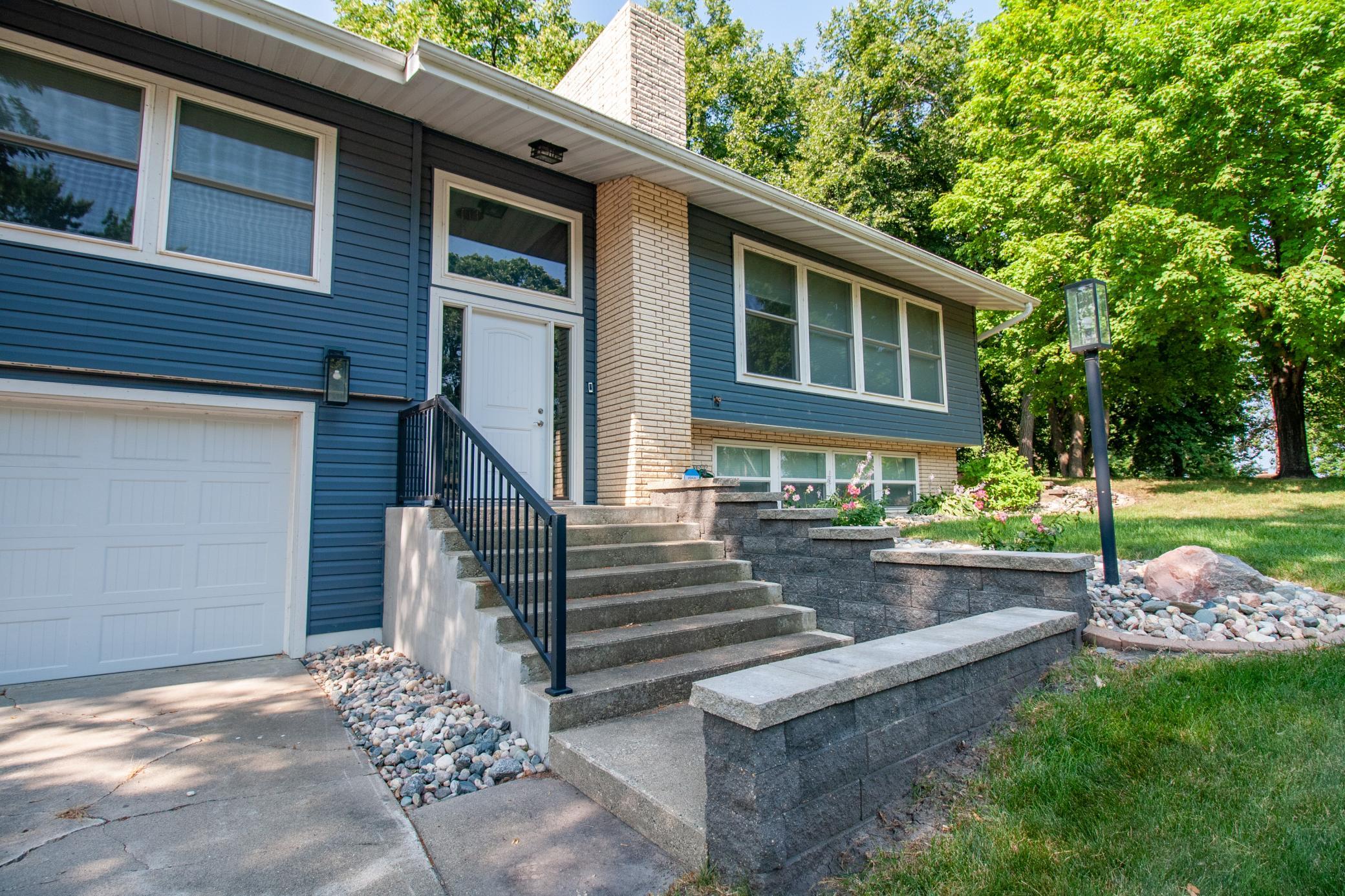 1968 single family home for sale at 1426 Hoot Lake Drive in Fergus Falls, MN — 4 bed, 3 bath (photo 2 of 73)