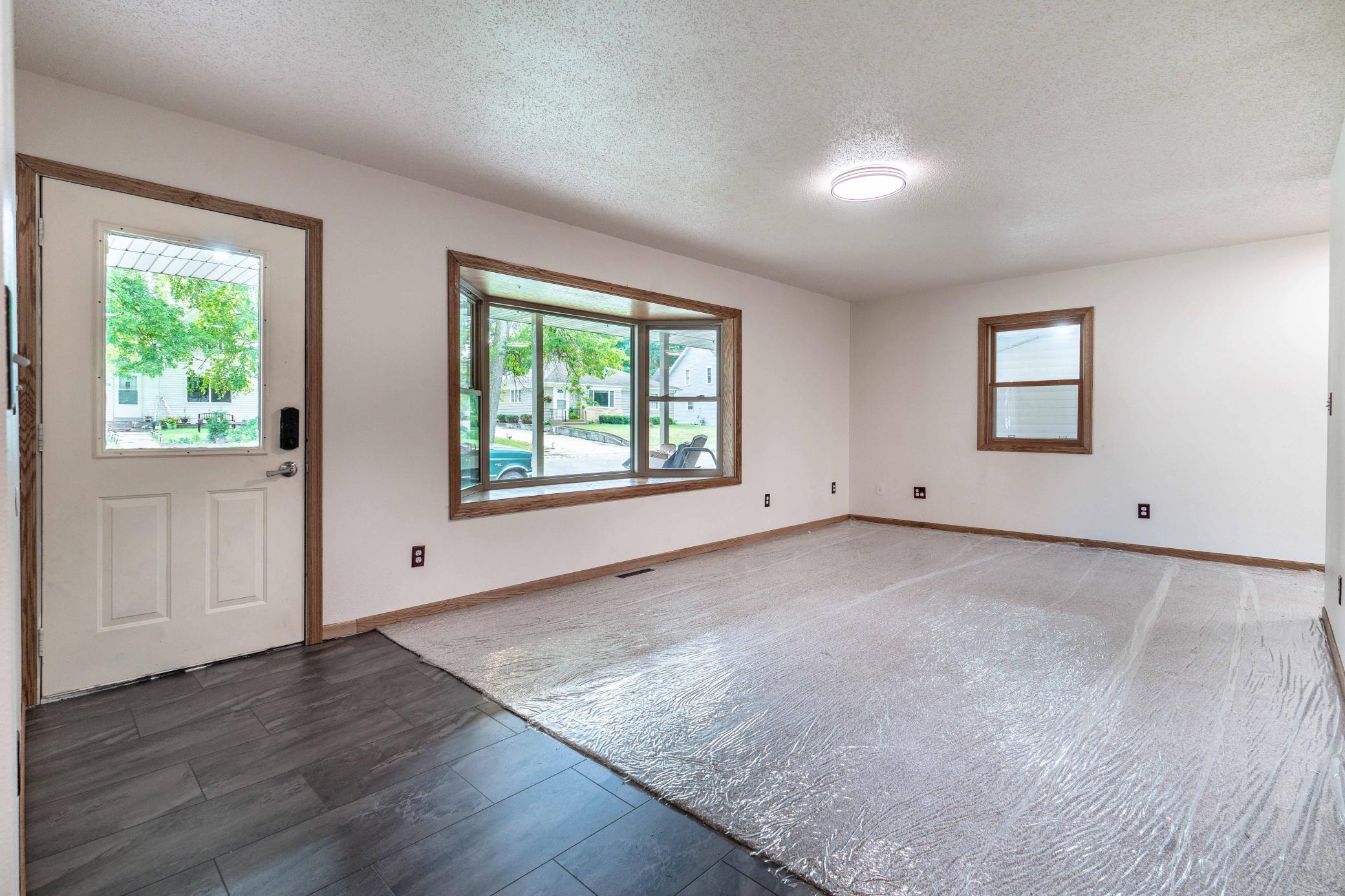 1960 single family home for sale at 408 2nd Street SE in Pelican Rapids, MN — 4 bed, 3 bath (photo 17 of 75)