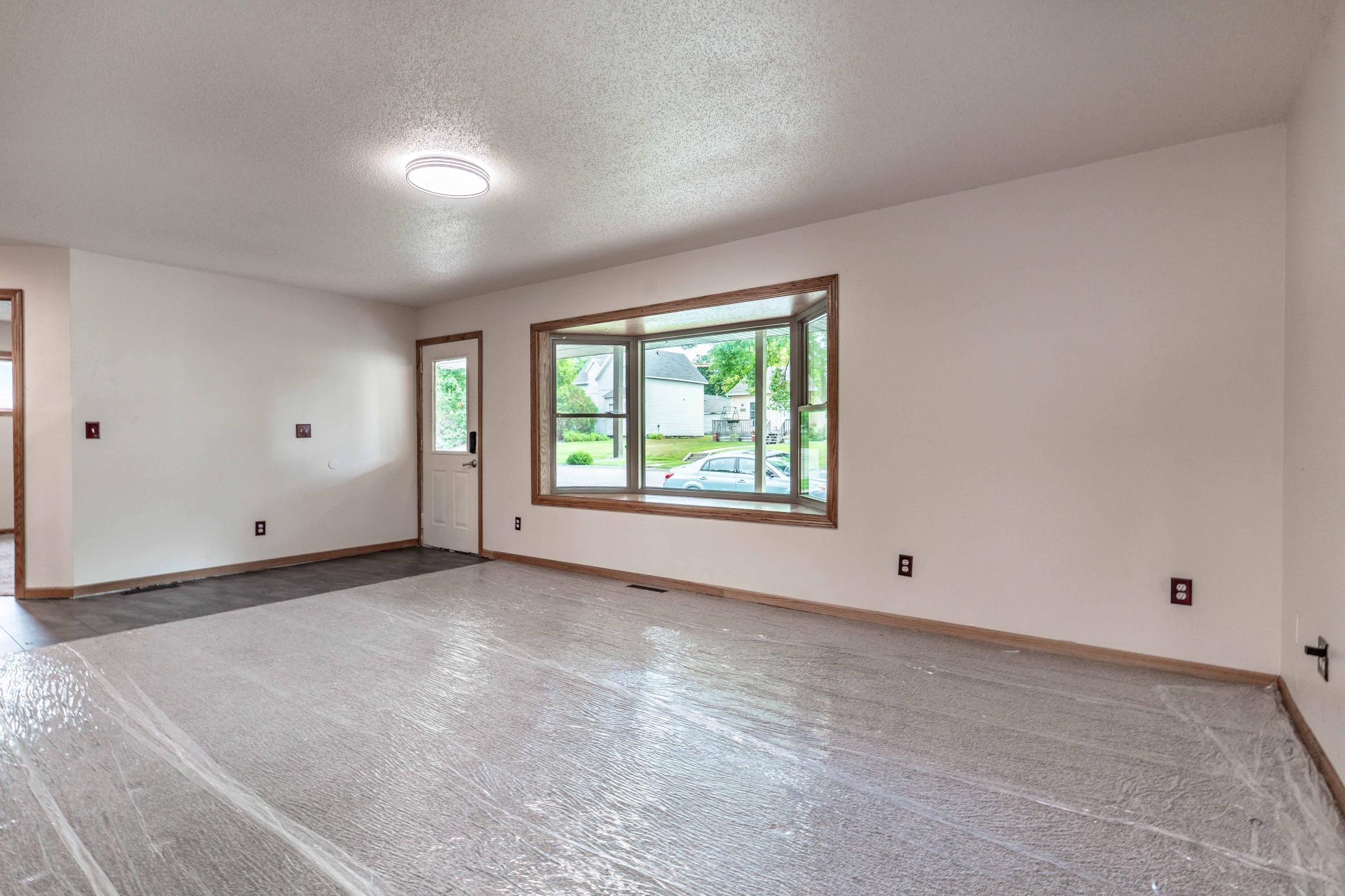 1960 single family home for sale at 408 2nd Street SE in Pelican Rapids, MN — 4 bed, 3 bath (photo 21 of 75)
