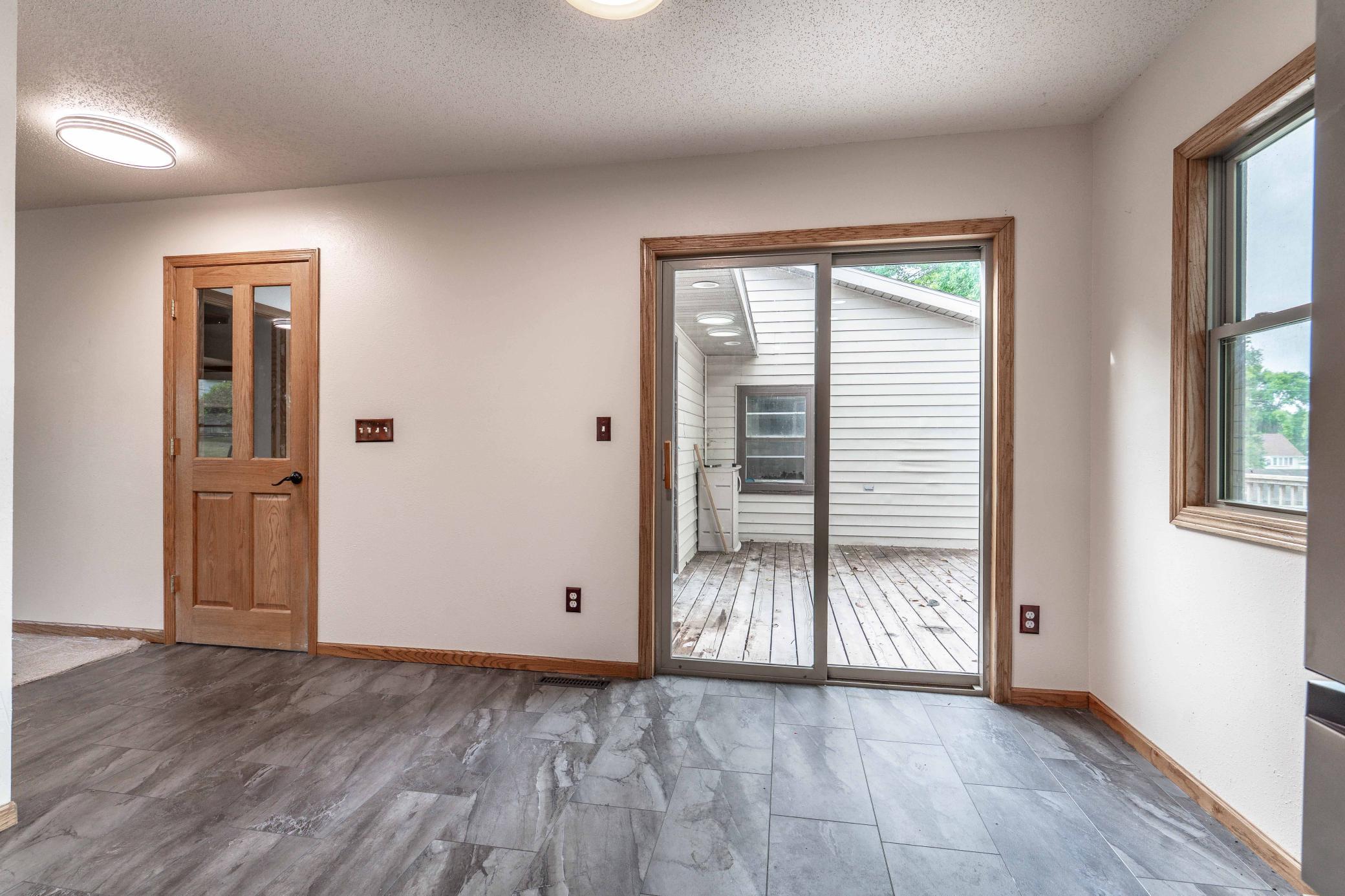 1960 single family home for sale at 408 2nd Street SE in Pelican Rapids, MN — 4 bed, 3 bath (photo 31 of 75)