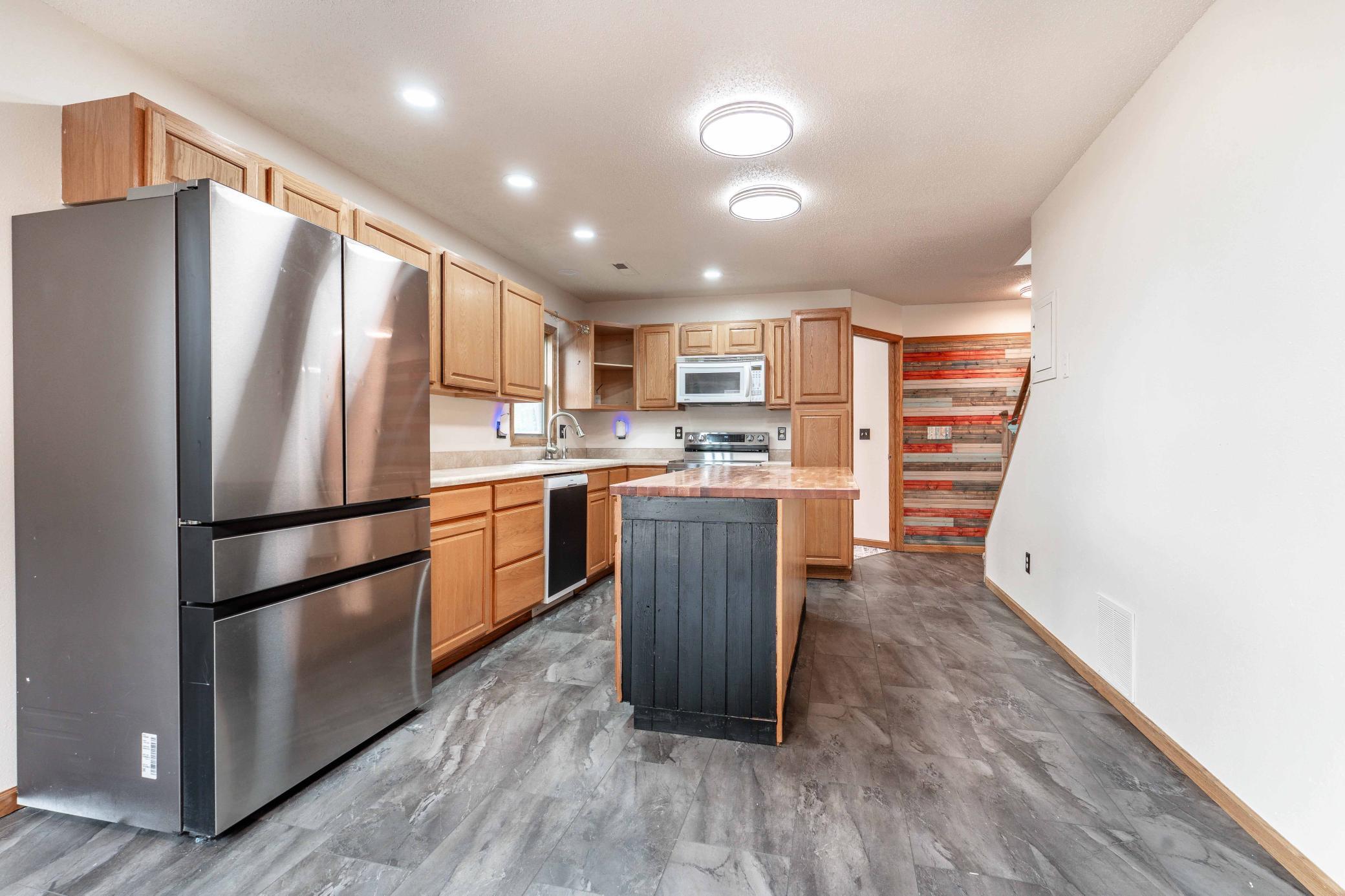 1960 single family home for sale at 408 2nd Street SE in Pelican Rapids, MN — 4 bed, 3 bath (photo 32 of 75)