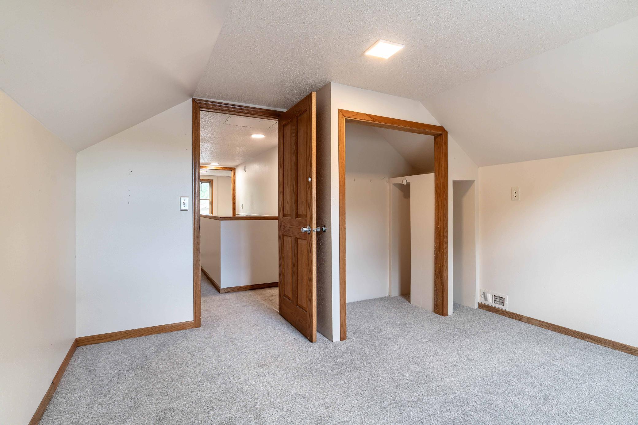 1960 single family home for sale at 408 2nd Street SE in Pelican Rapids, MN — 4 bed, 3 bath (photo 47 of 75)